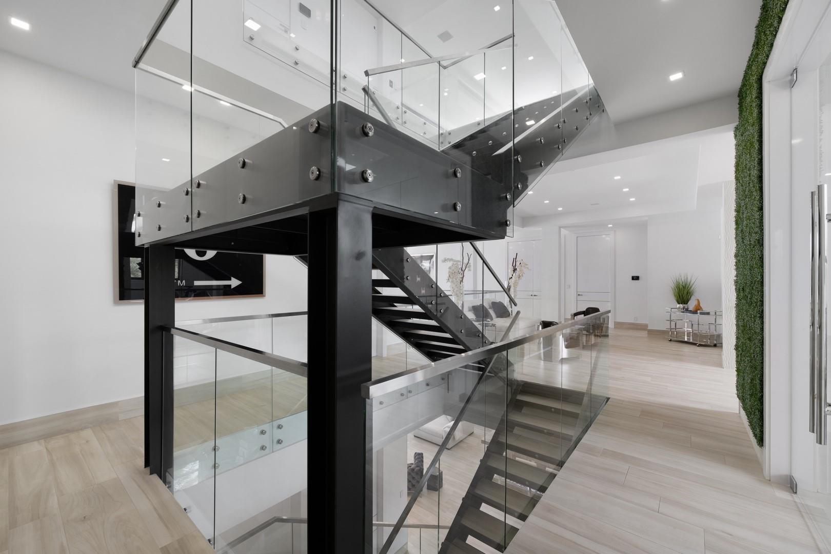 2437 Delmar Place, Fort Lauderdale, FL 33301