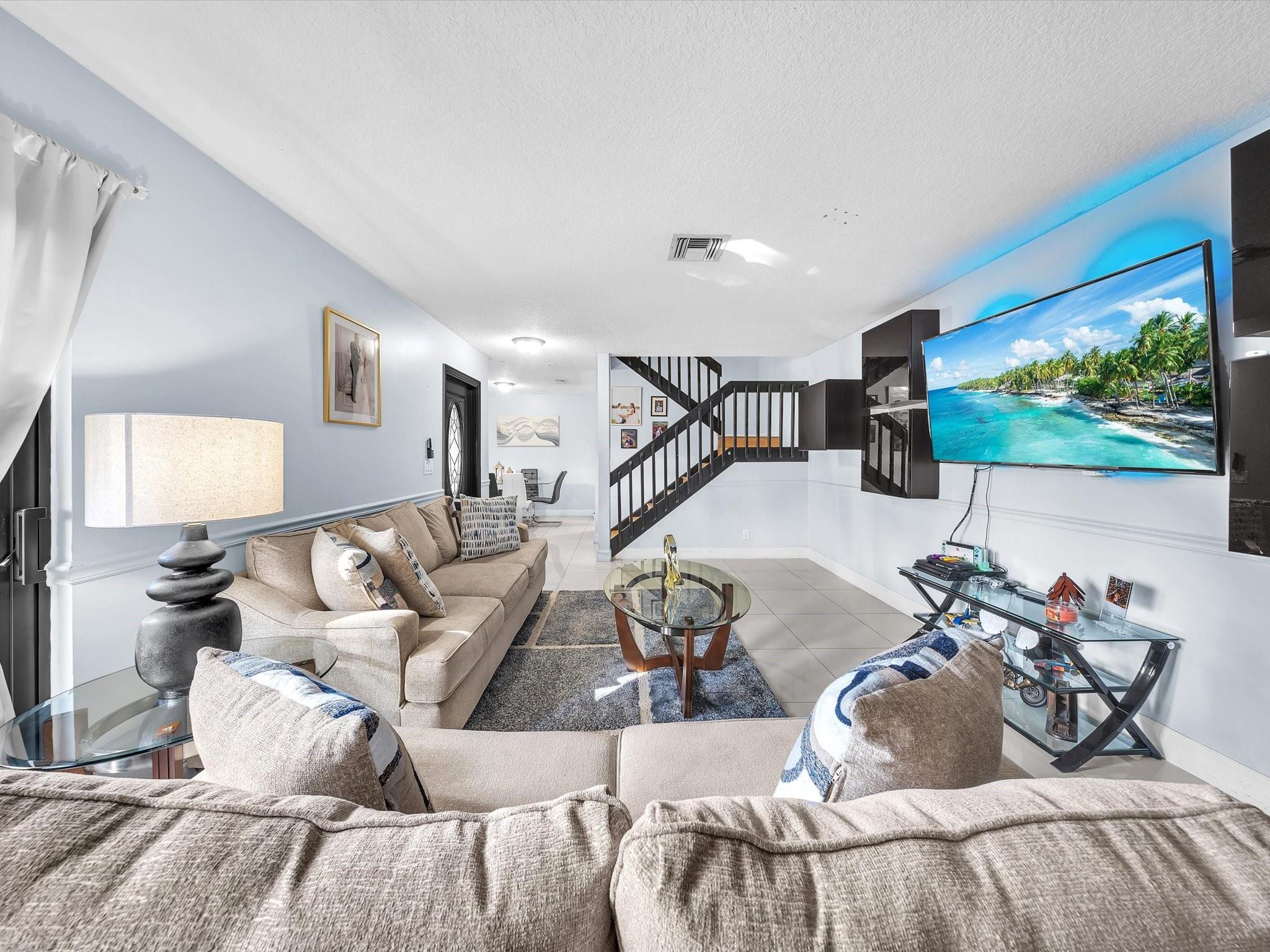 2496 NW 99th Avenue, Coral Springs, FL 33065