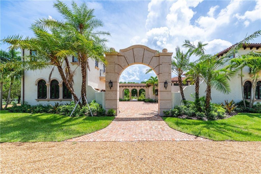 VIEW OF MOTOR COURT ENTRY