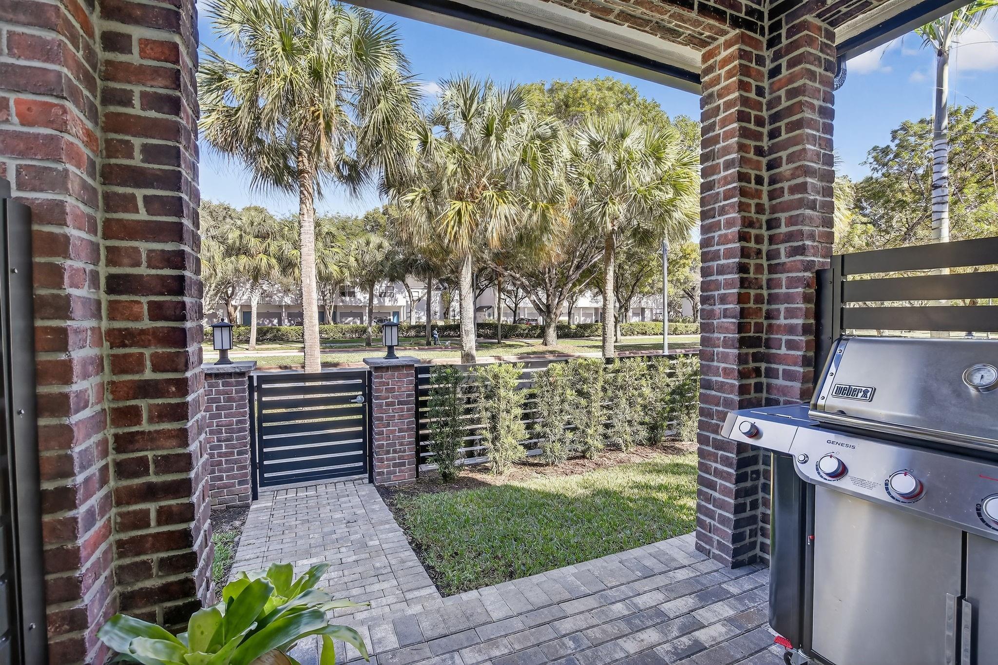 770 NW 82nd Terrace, Plantation, FL 33324