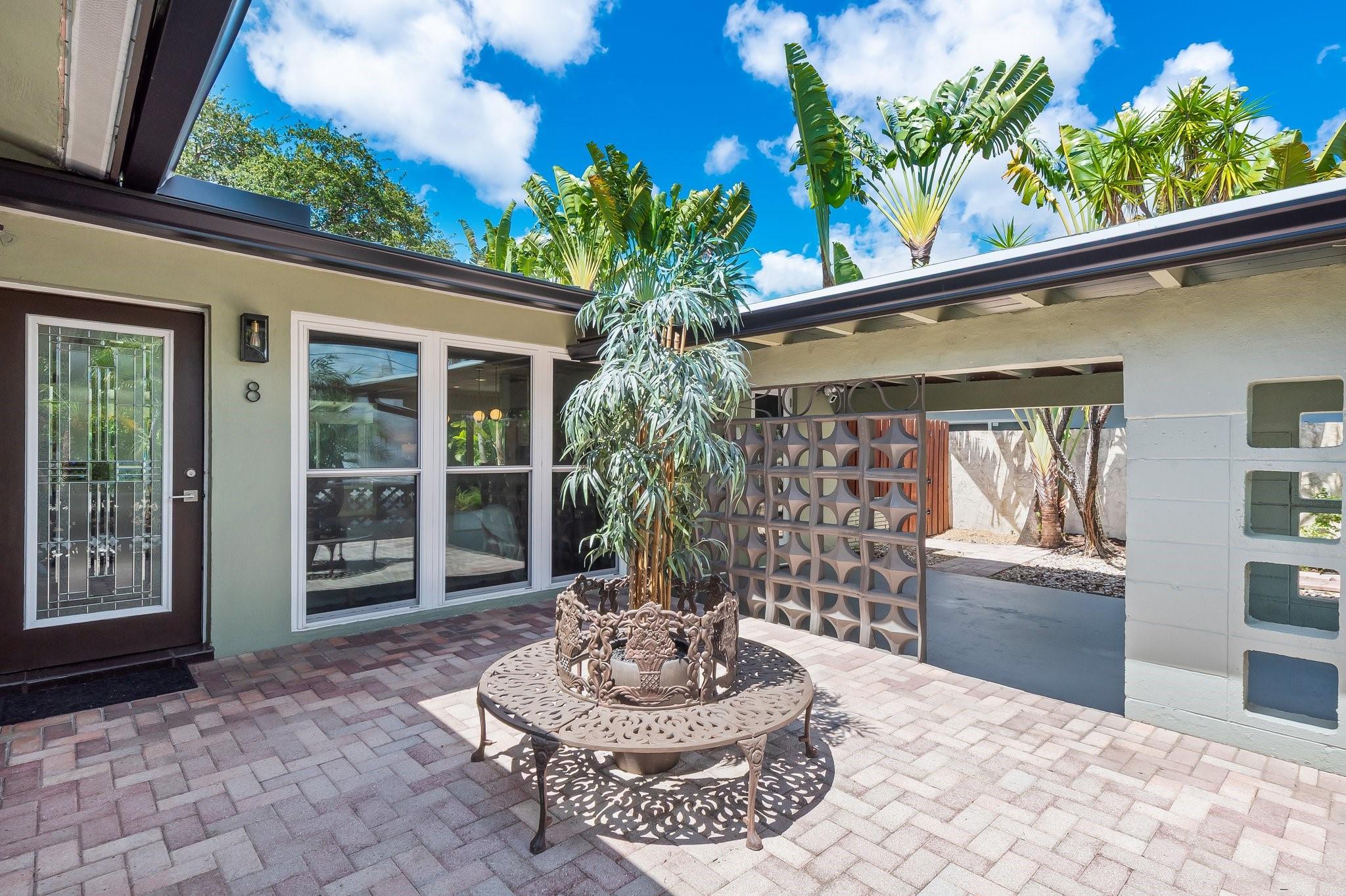 Photo for 8 NE 29th Street, Wilton Manors, FL 33334 - Listing #FX-10526644 8 NE 29th Street, Wilton Manors, FL 33334