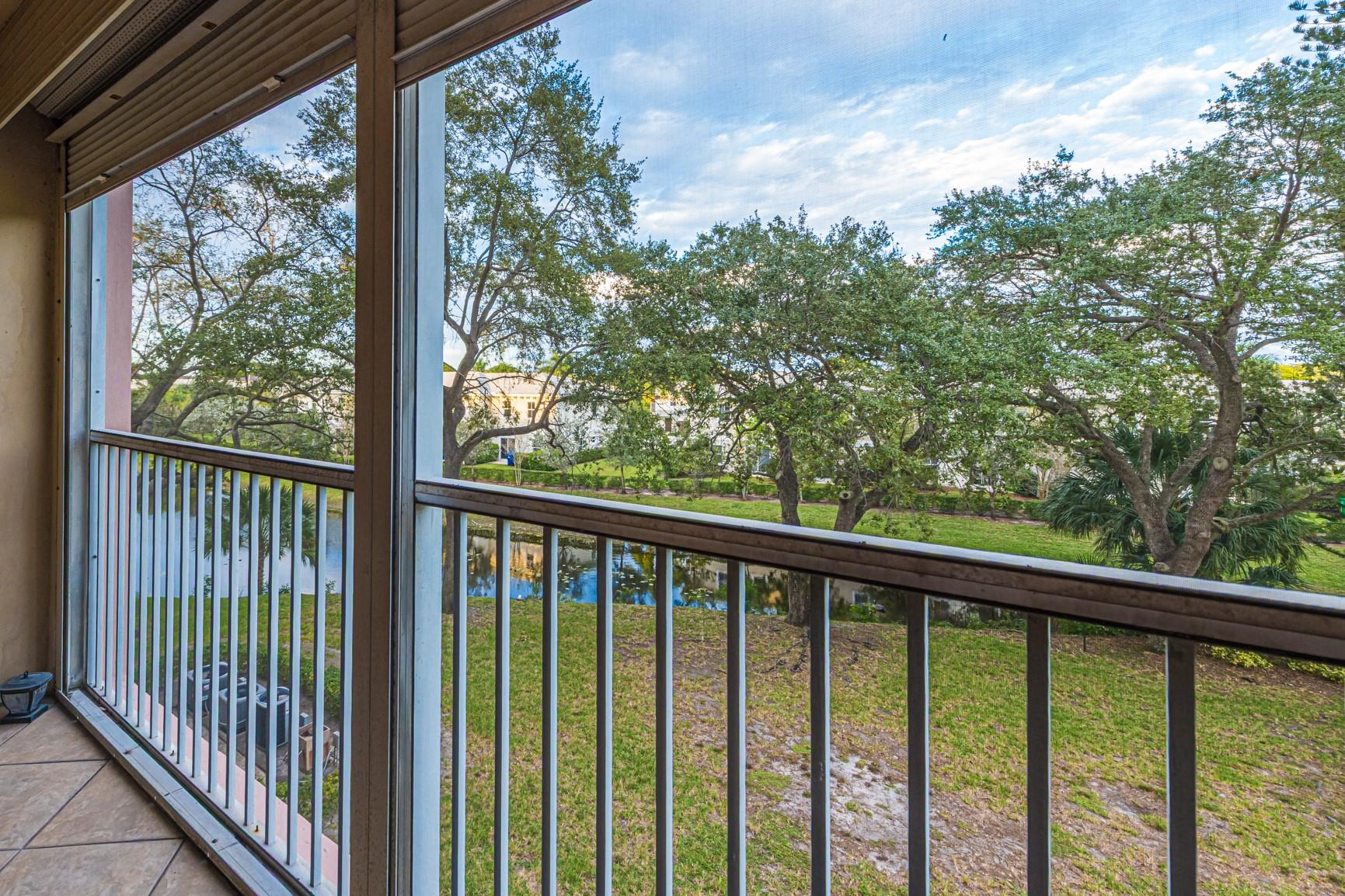 3575 Broken Woods Drive 303, Coral Springs, FL 33065