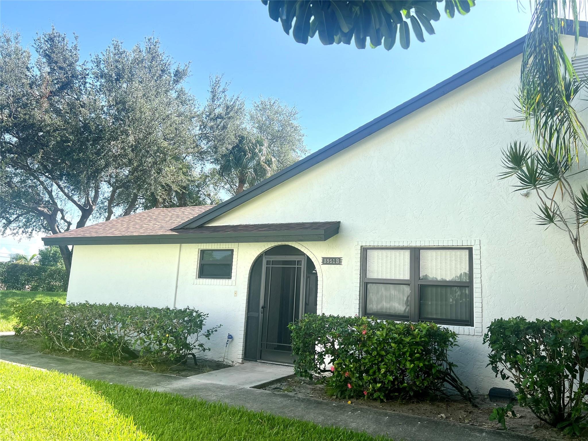 Photo for 8951 SW 19th Street, B, Boca Raton, FL 33433 - listing #FX-10534281 8951 SW 19th Street, B, Boca Raton, FL 33433