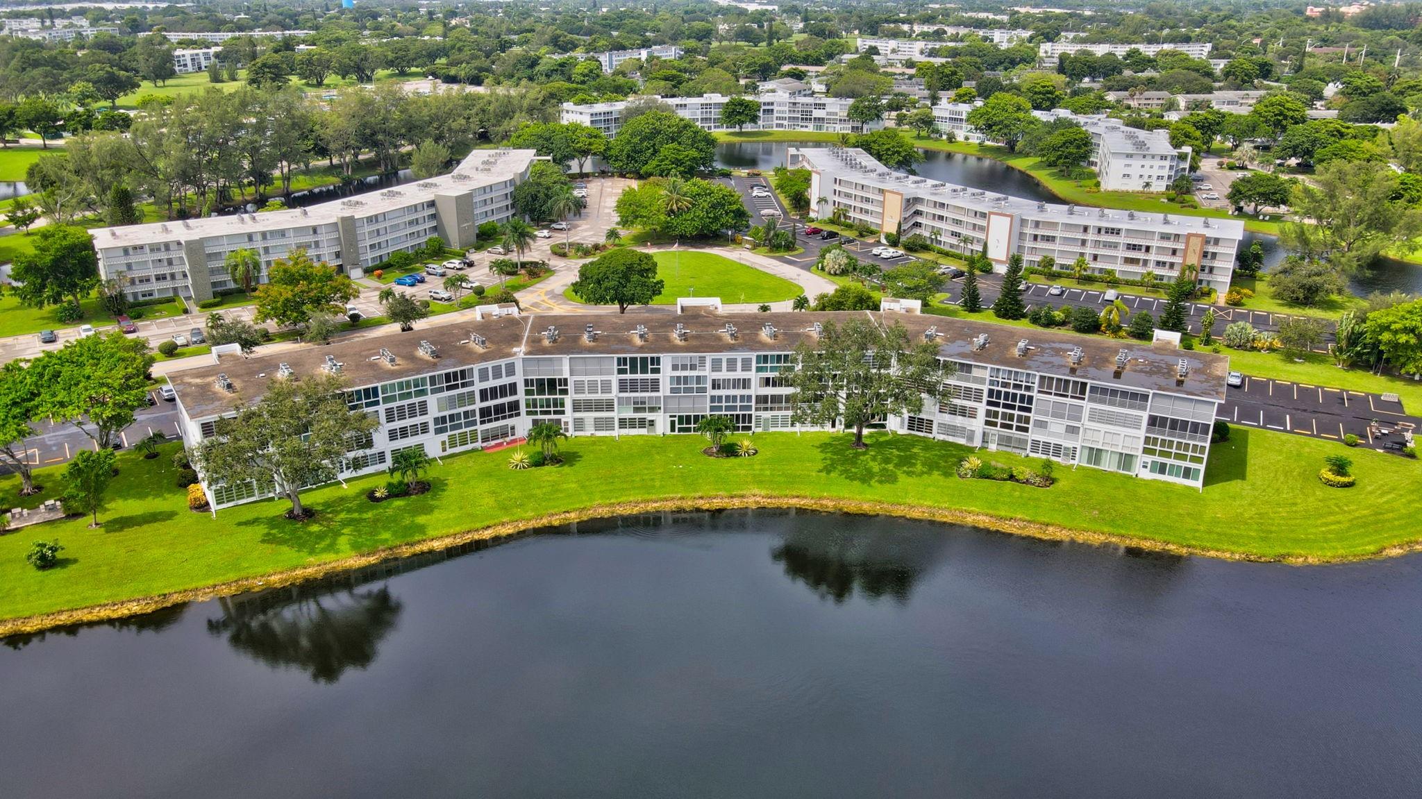Photo for 3107 Cambridge E, 3107, Deerfield Beach, FL 33442 - Listing #FX-10479052 3107 Cambridge E, 3107, Deerfield Beach, FL 33442