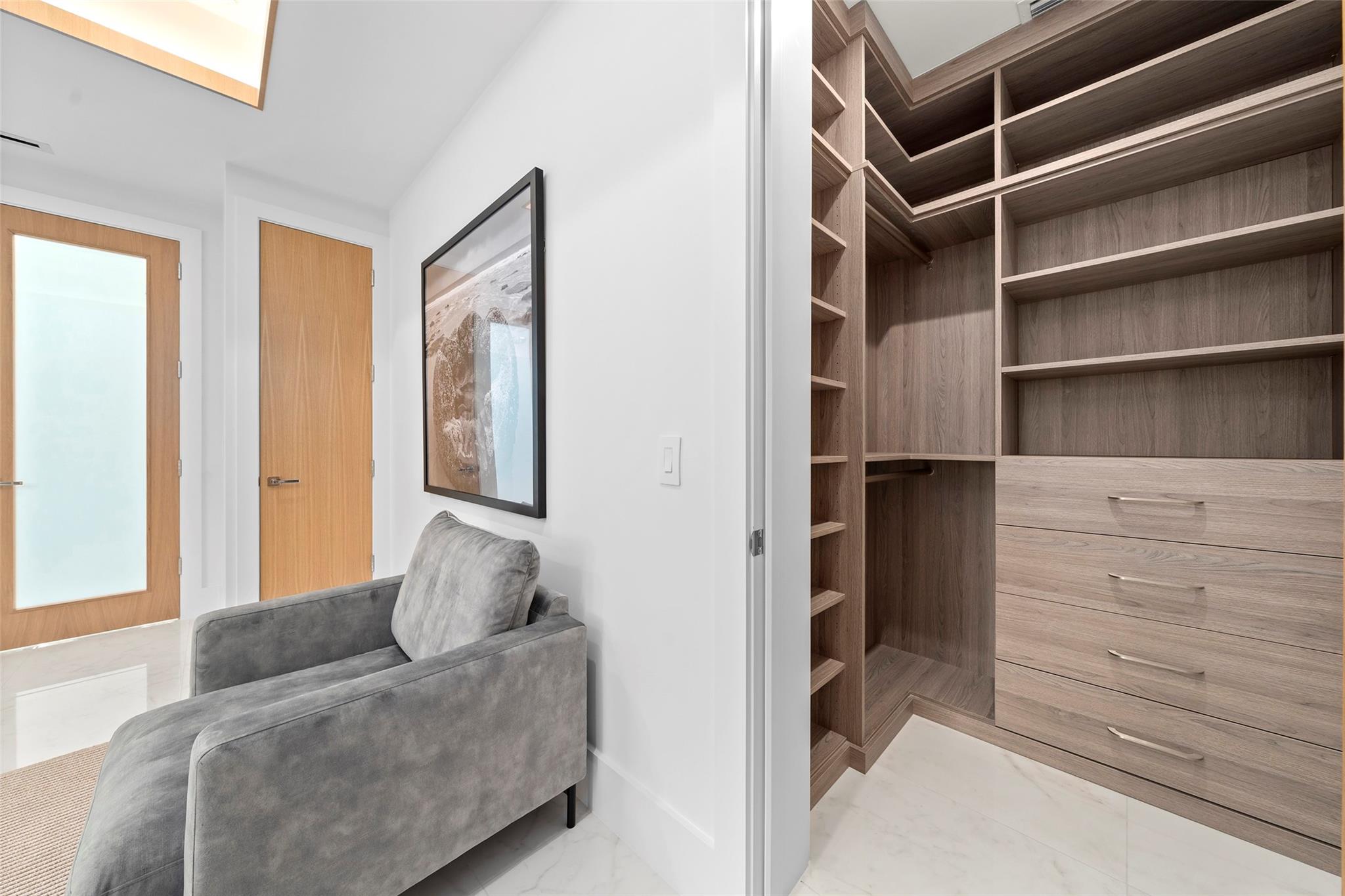 24 Fiesta Way, Fort Lauderdale, FL 33301