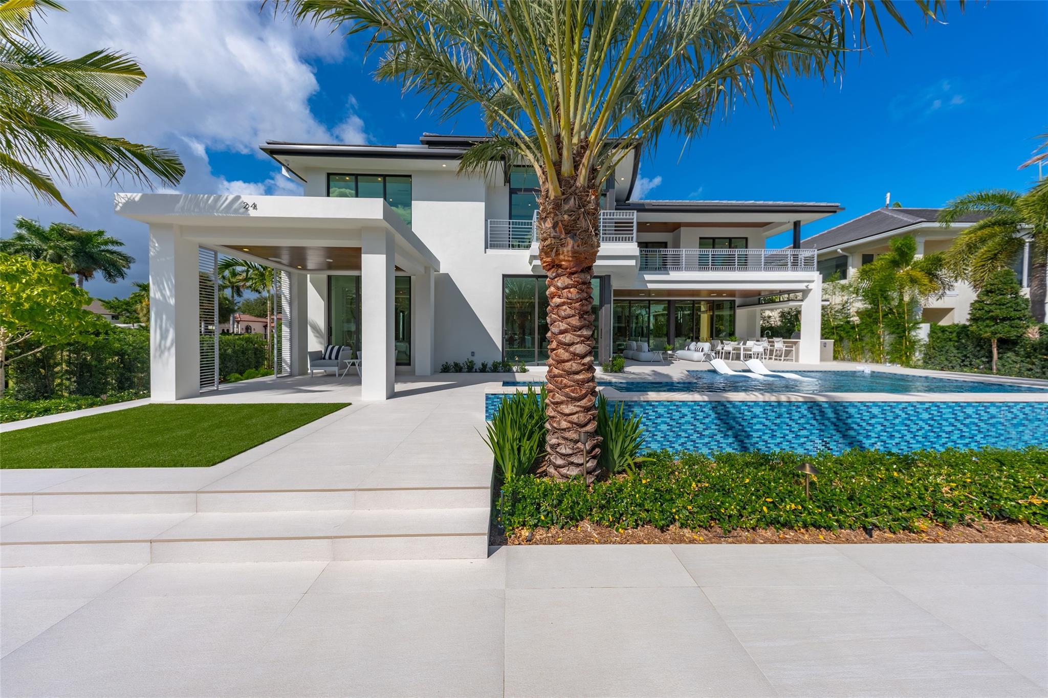 24 Fiesta Way, Fort Lauderdale, FL 33301