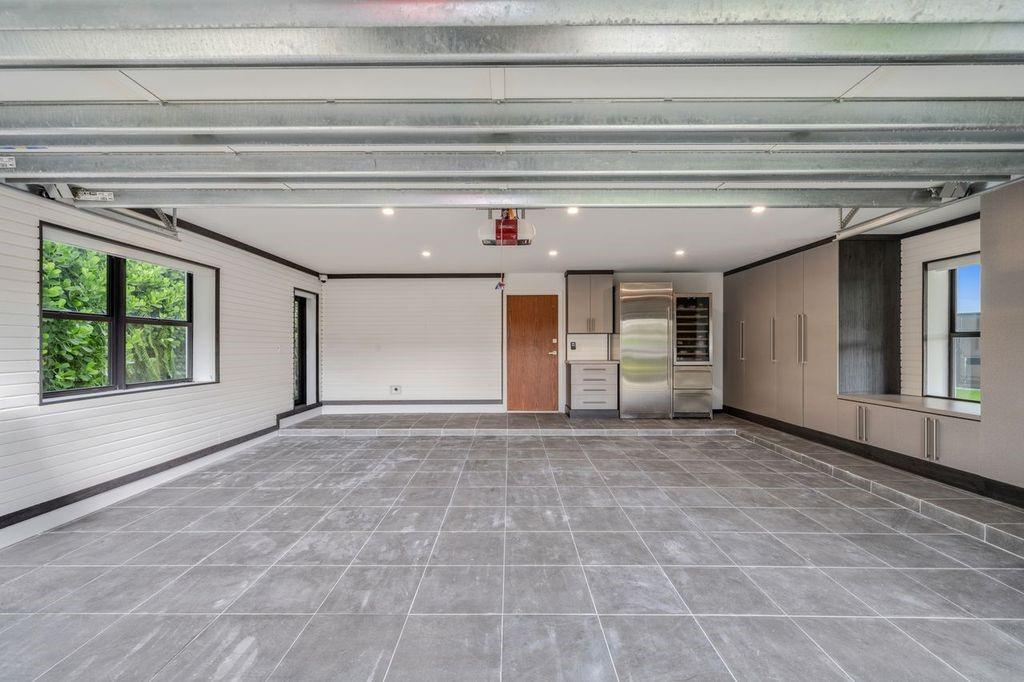 19 Gatehouse Road, Sea Ranch Lakes, FL 33308