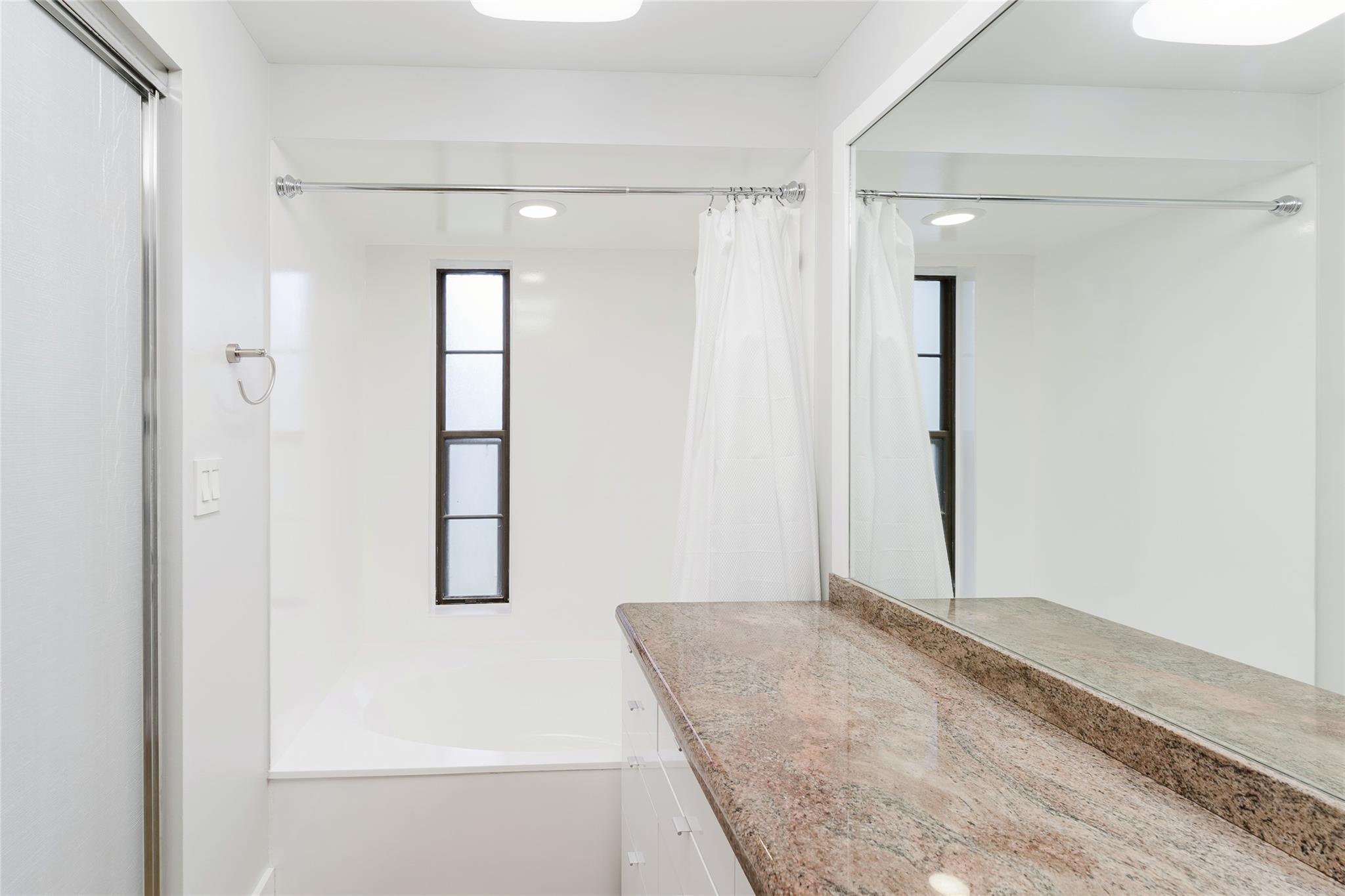 Photo for 9440 SW 8th Street, 207, Boca Raton, FL 33428 - Listing #FX-10517135 9440 SW 8th Street, 207, Boca Raton, FL 33428