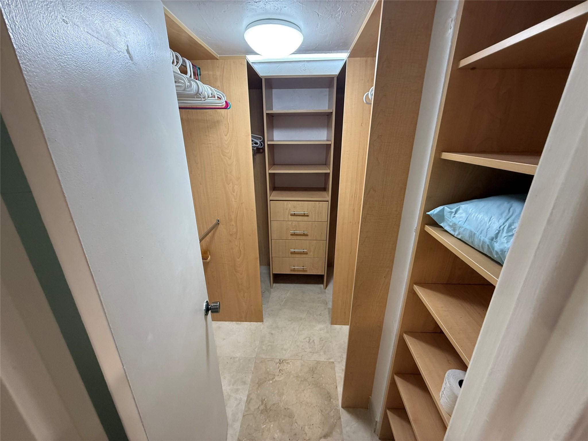 19428 NE 26th Avenue 103, Miami, FL 33180