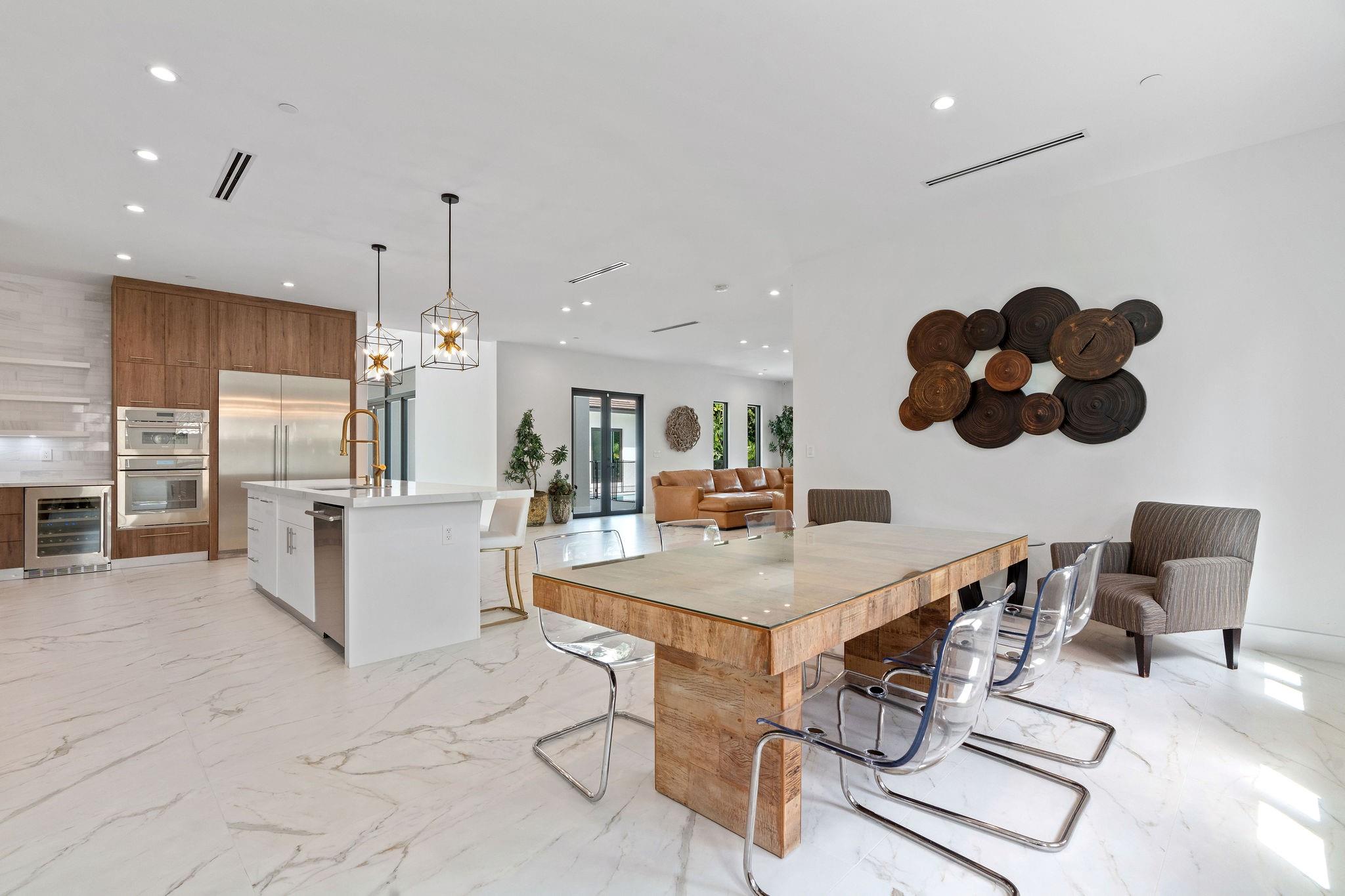 11861 NW 9 Street, Plantation, FL 33325