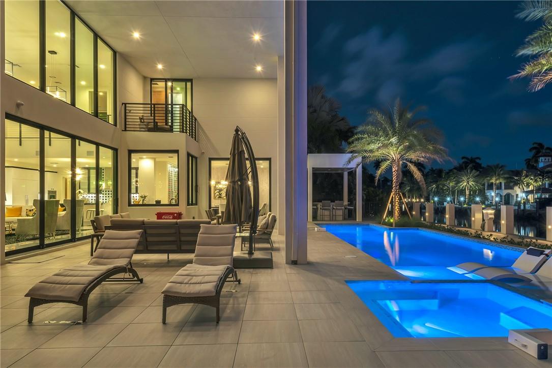 2 Fiesta Way, Fort Lauderdale, FL 33301