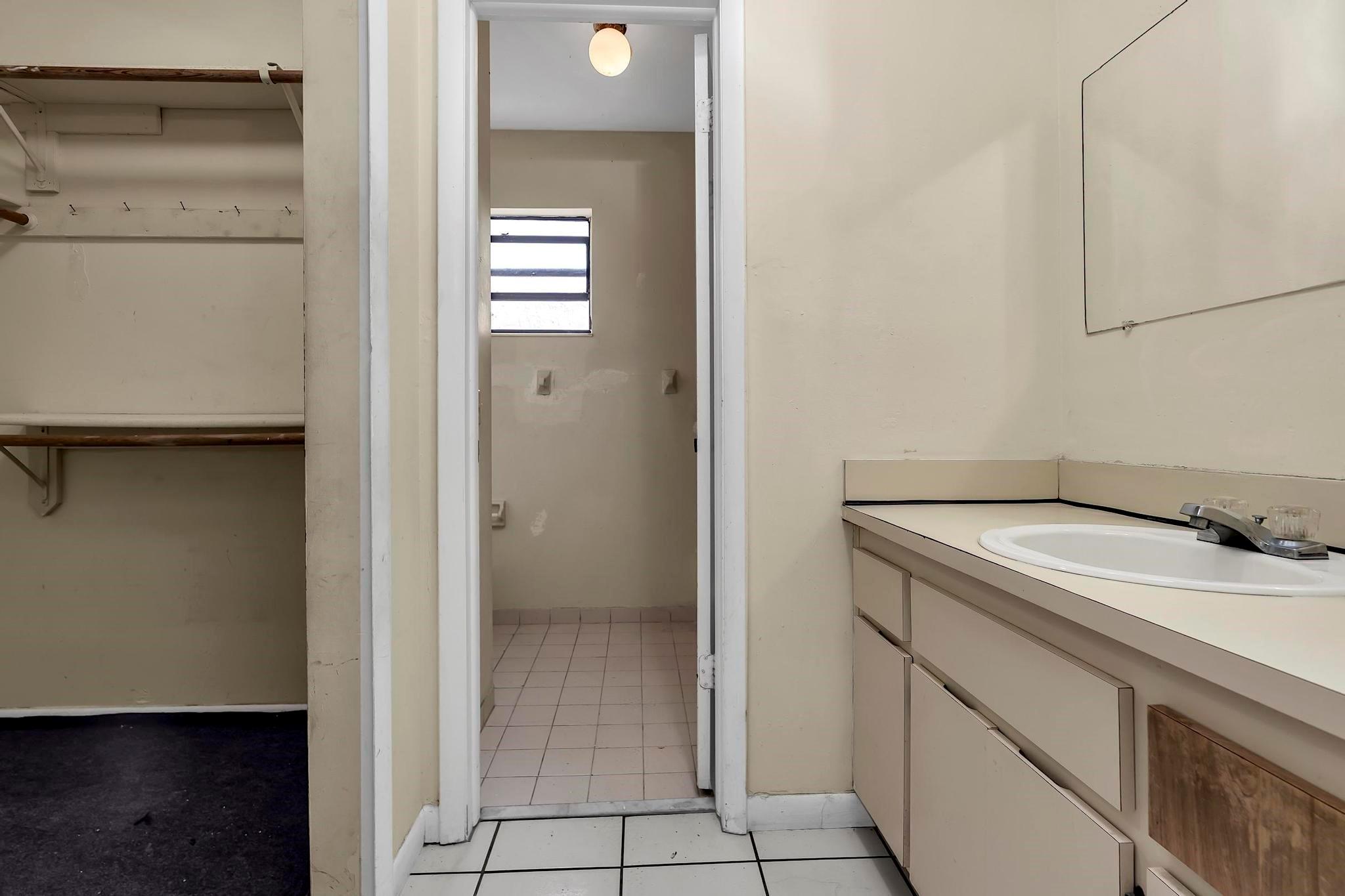 602 SW 99th Place, Miami, FL 33174