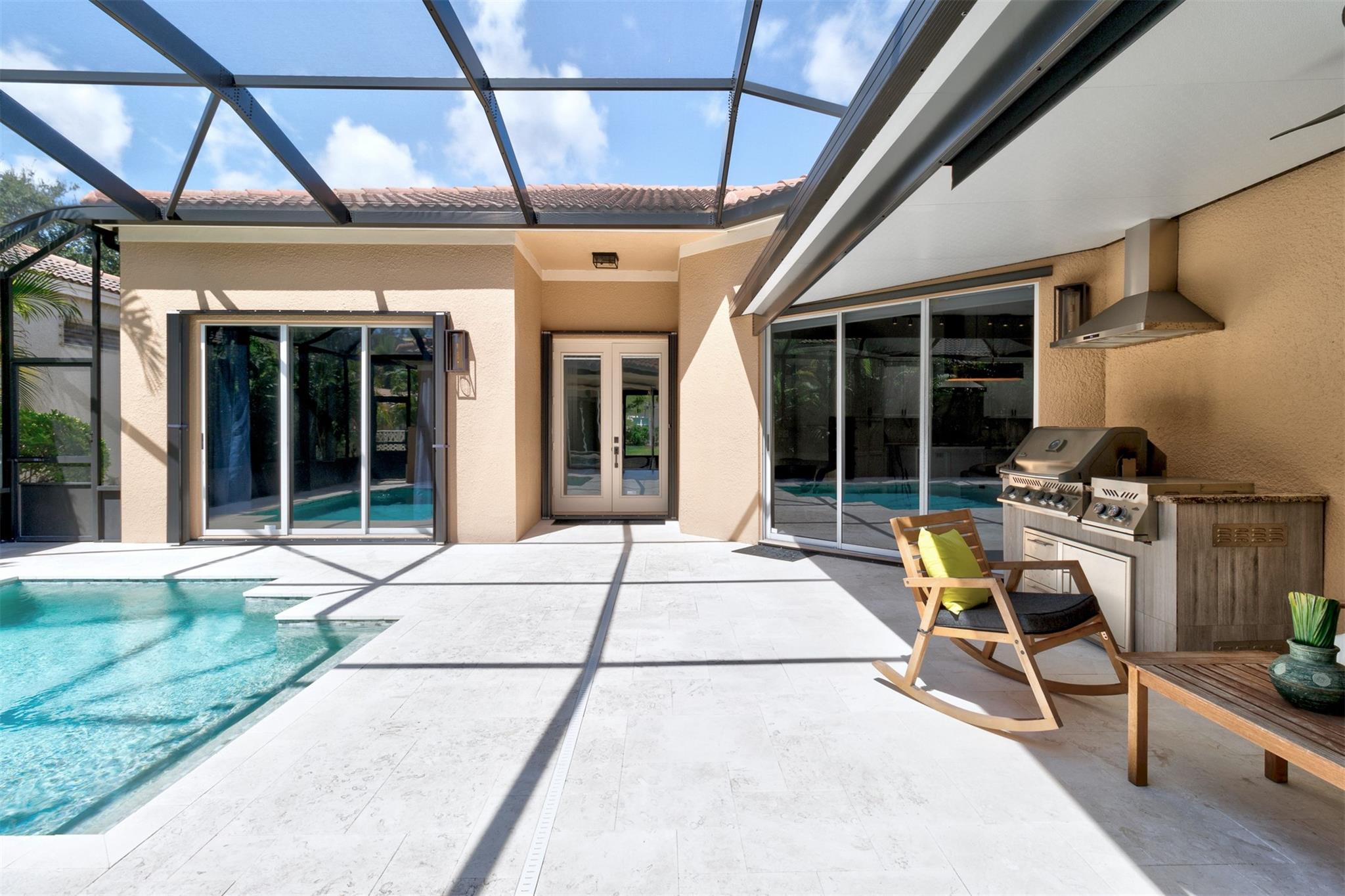 Outdoor built in bbq