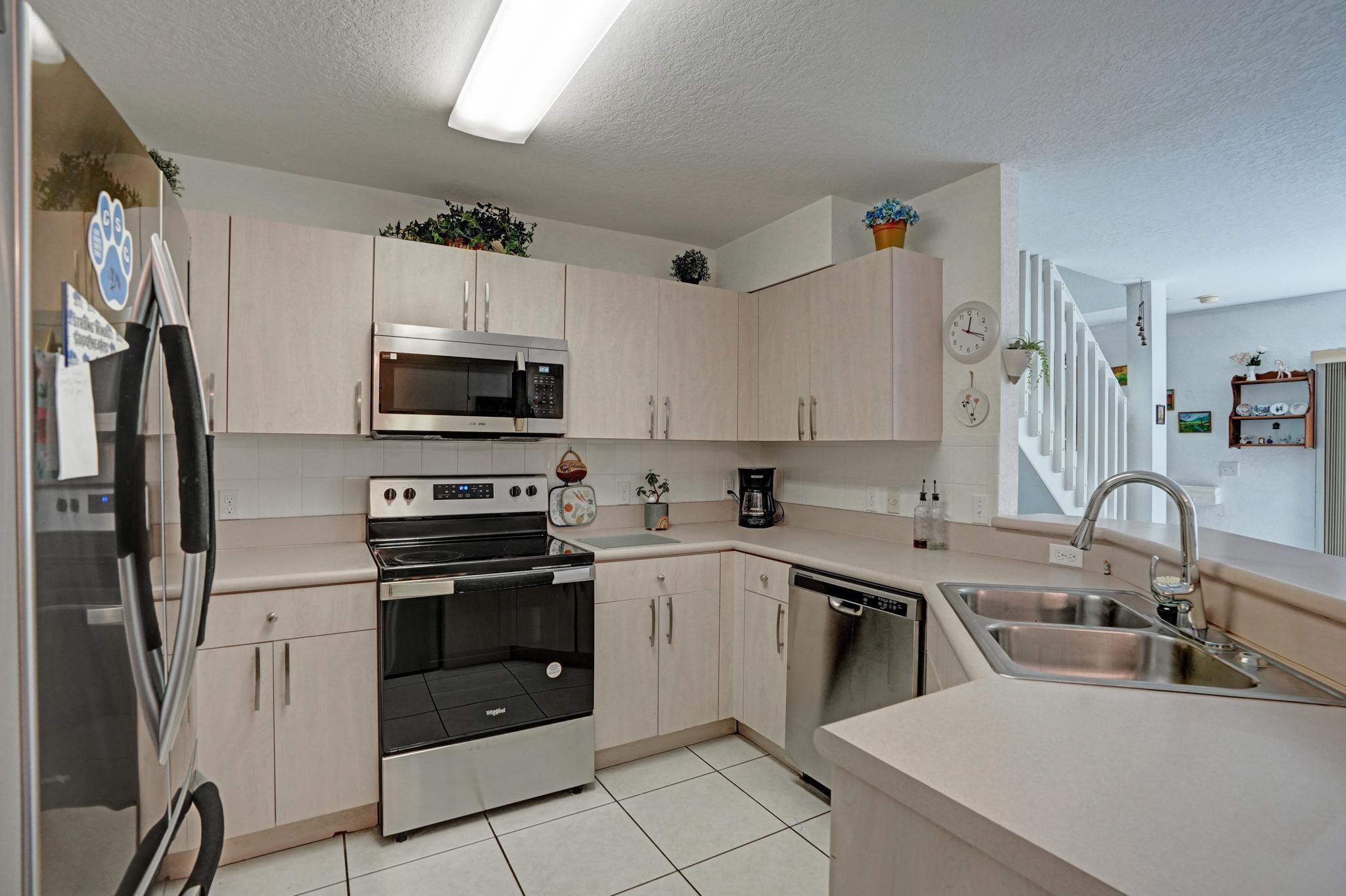 8964 NW 38th Drive 8964, Coral Springs, FL 33065