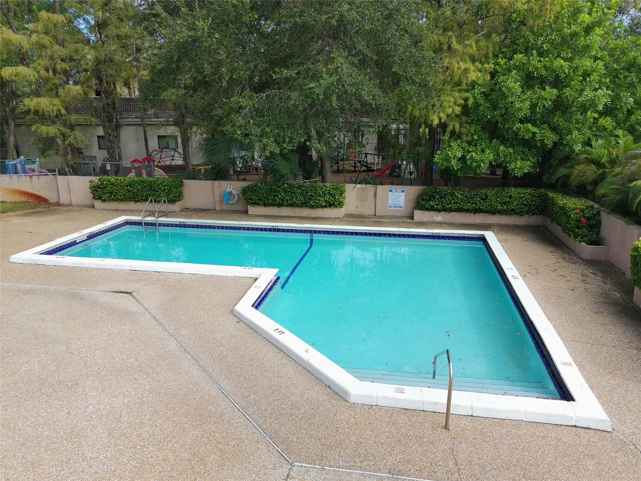 8725 Shadow Wood Boulevard 312, Coral Springs, FL 33071