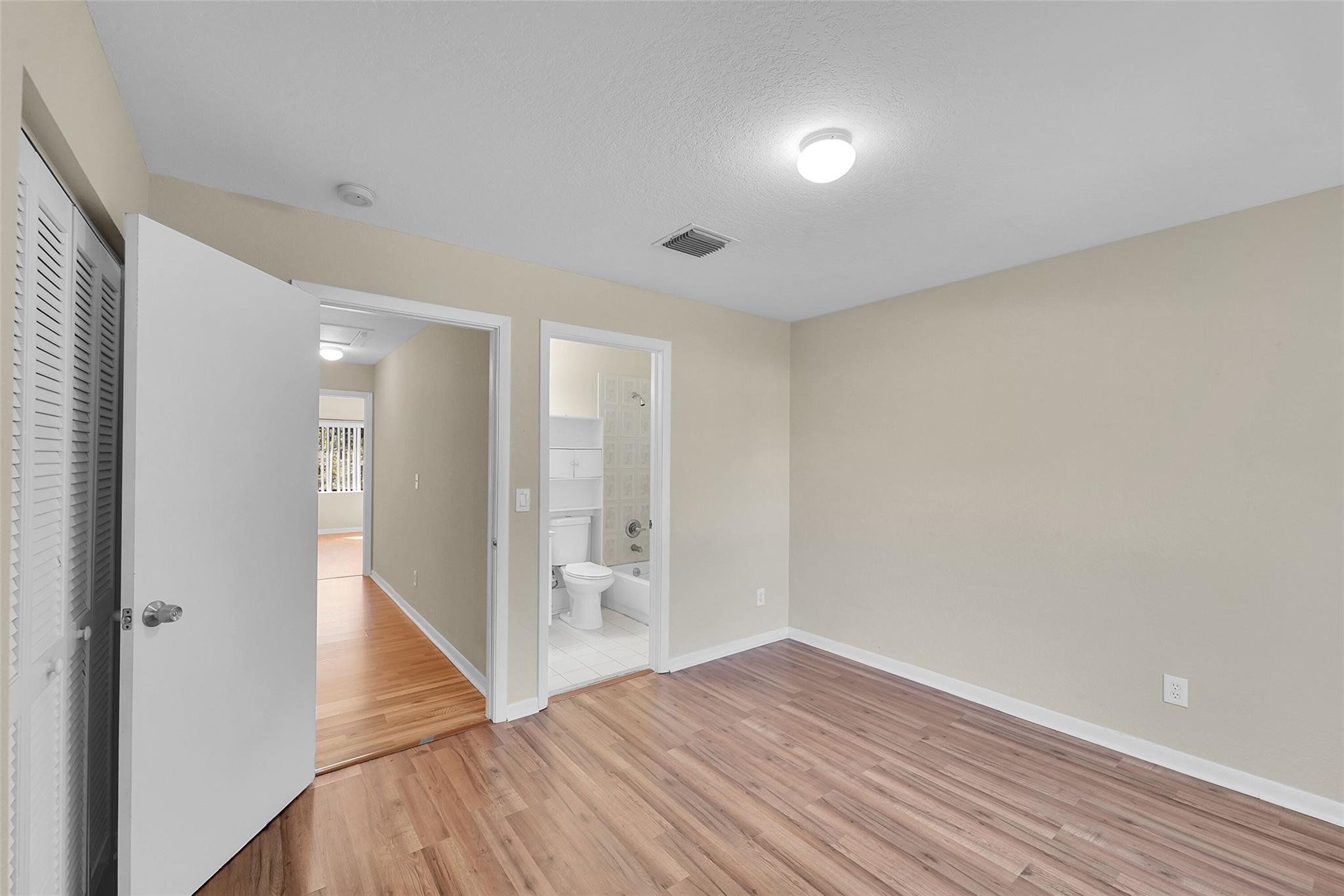 9088 NW 40th Street, Coral Springs, FL 33065