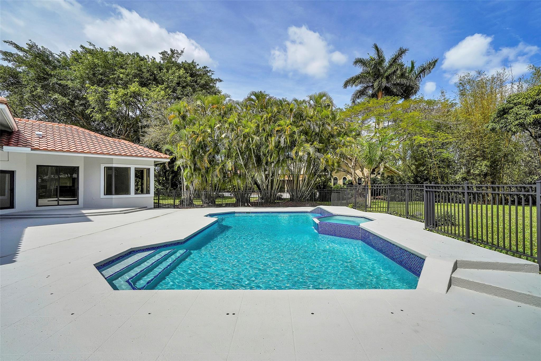 7685 NW 47th Drive, Coral Springs, FL 33067