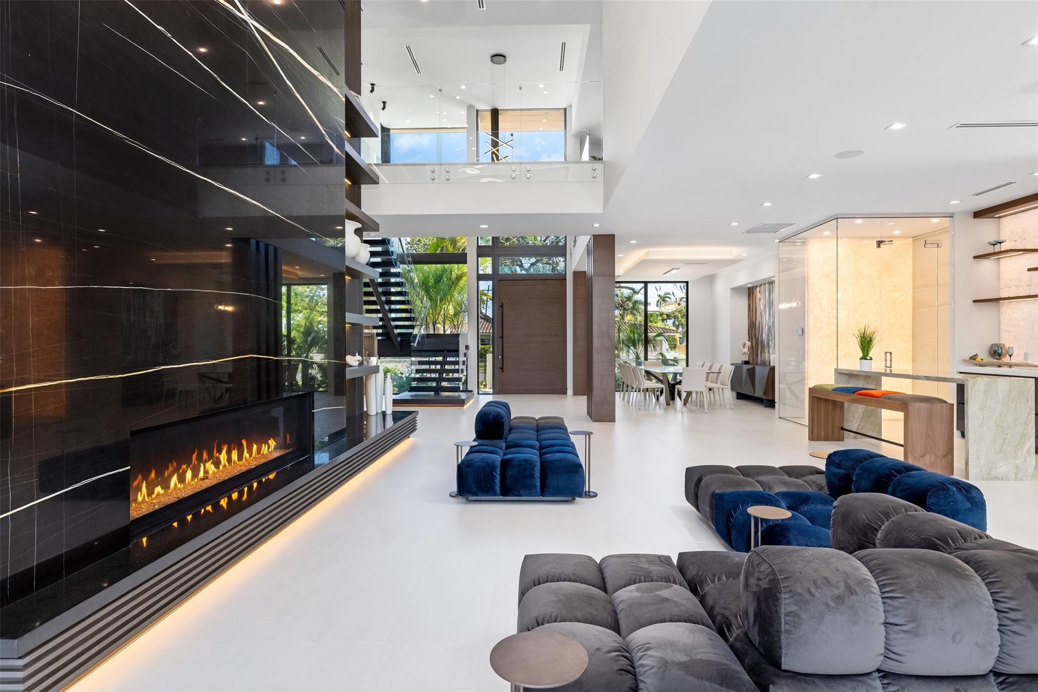 2733 NE 16th Street, Fort Lauderdale, FL 33304