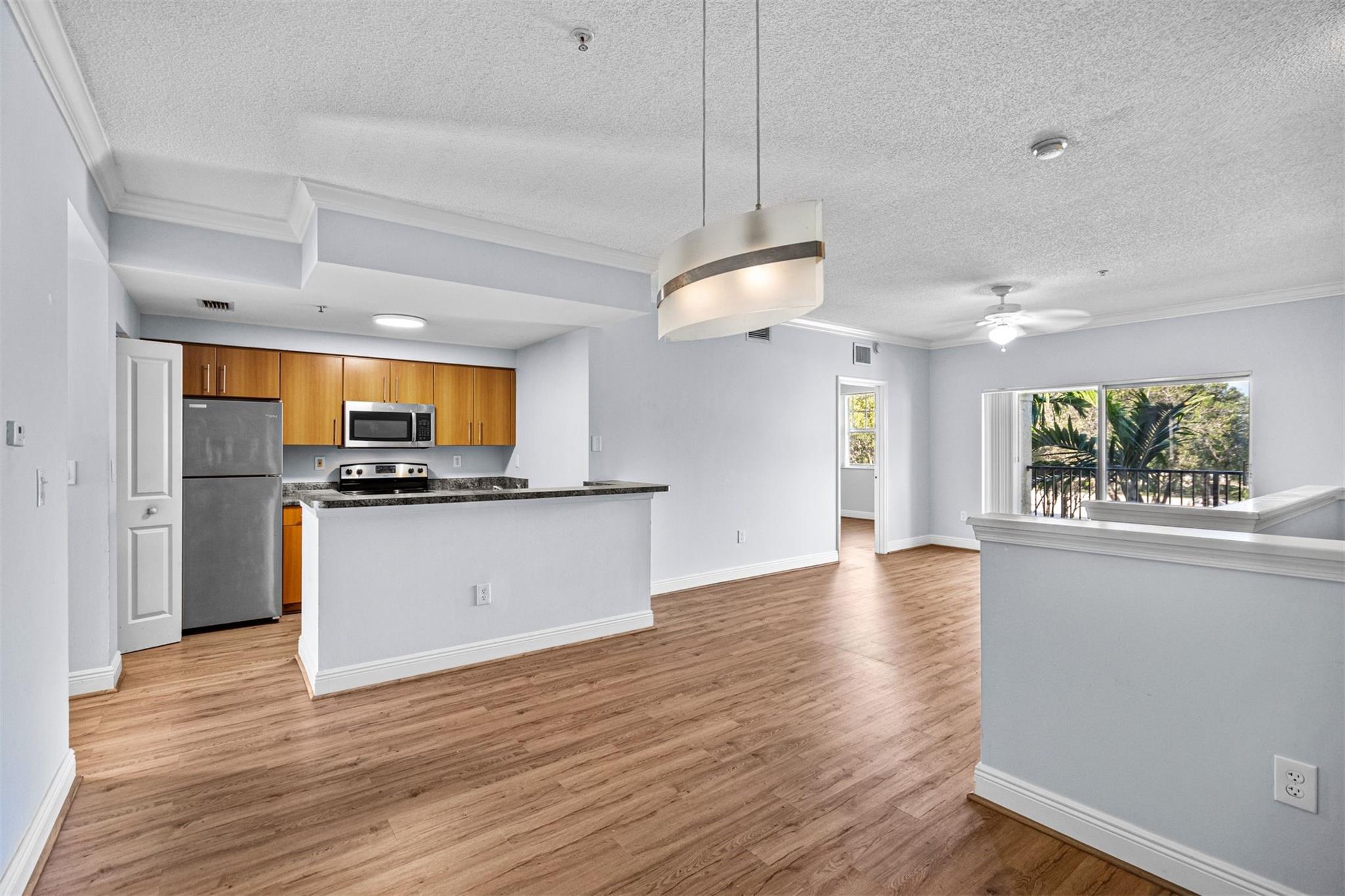 5880 W Sample Road 307, Coral Springs, FL 33067