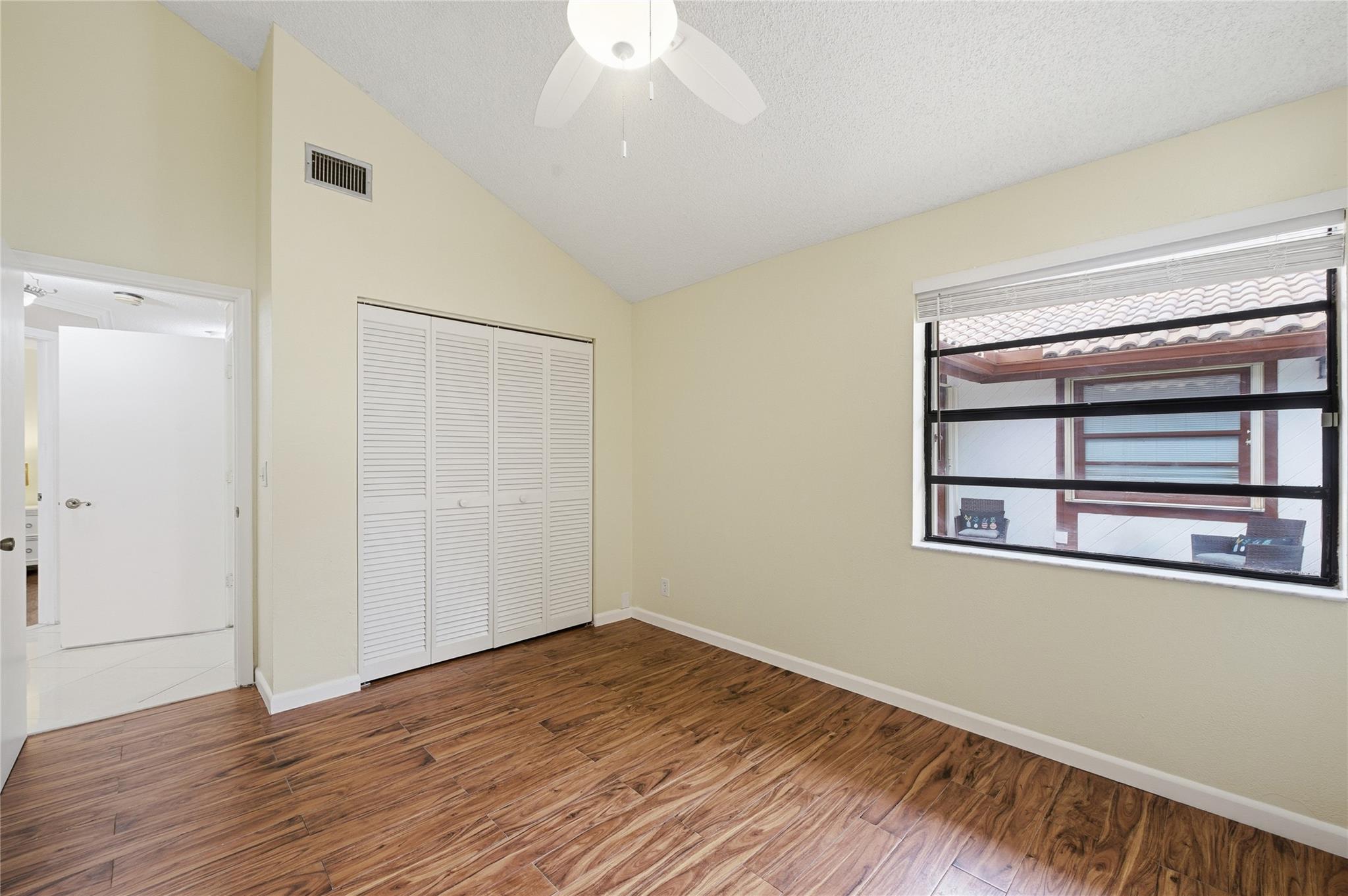 10949 NW 1st Mnr, Coral Springs, FL 33071