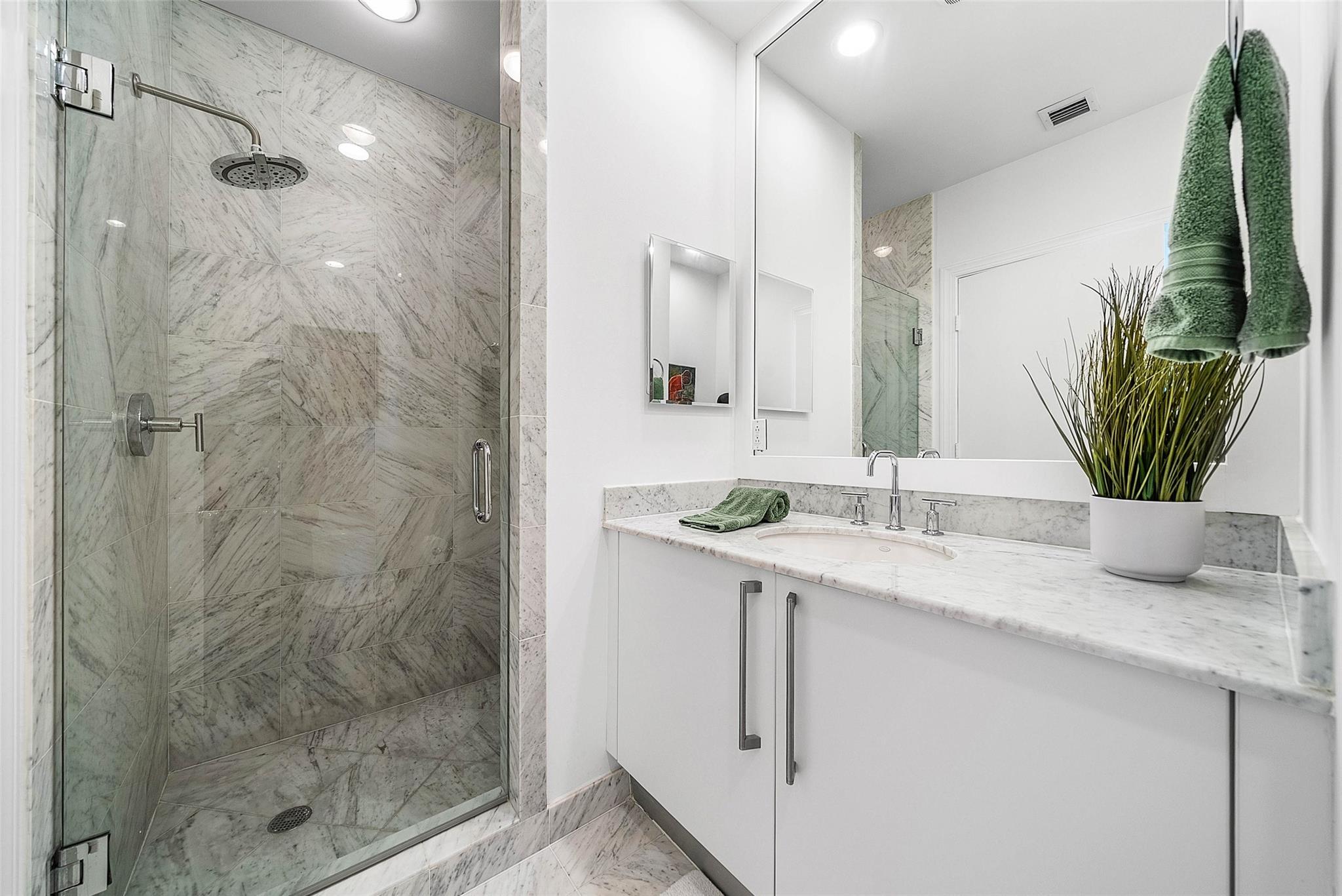 Photo for 3535 S Ocean Drive, 2605, Hollywood, FL 33019 - Listing #FX-10526434 3535 S Ocean Drive, 2605, Hollywood, FL 33019