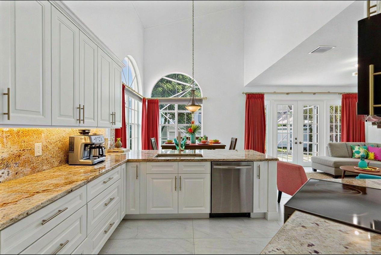 1055 NW 117th Avenue, Coral Springs, FL 33071