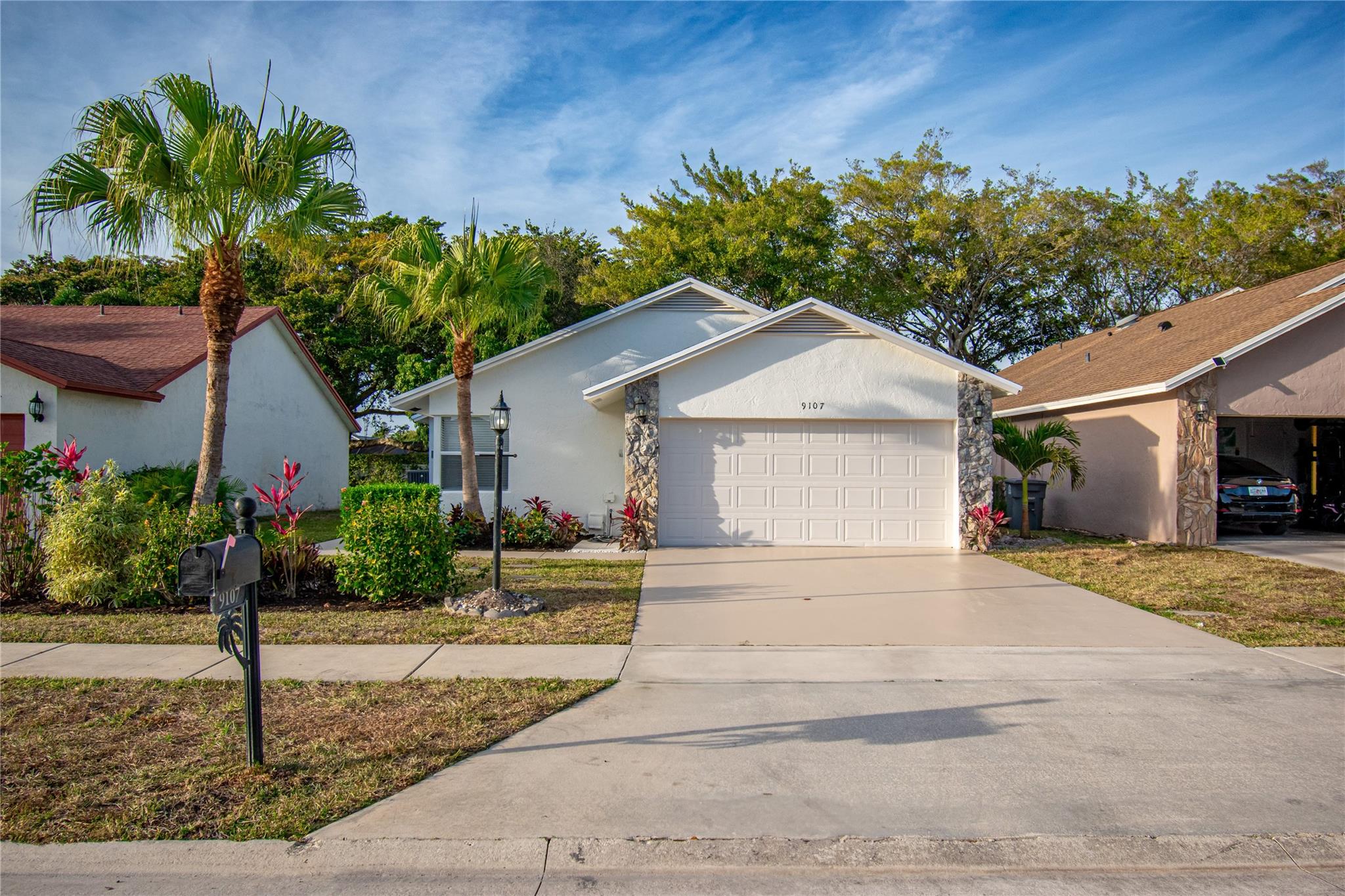 9107 Chatsworth Cascades Circle, Boca Raton, FL 33434
