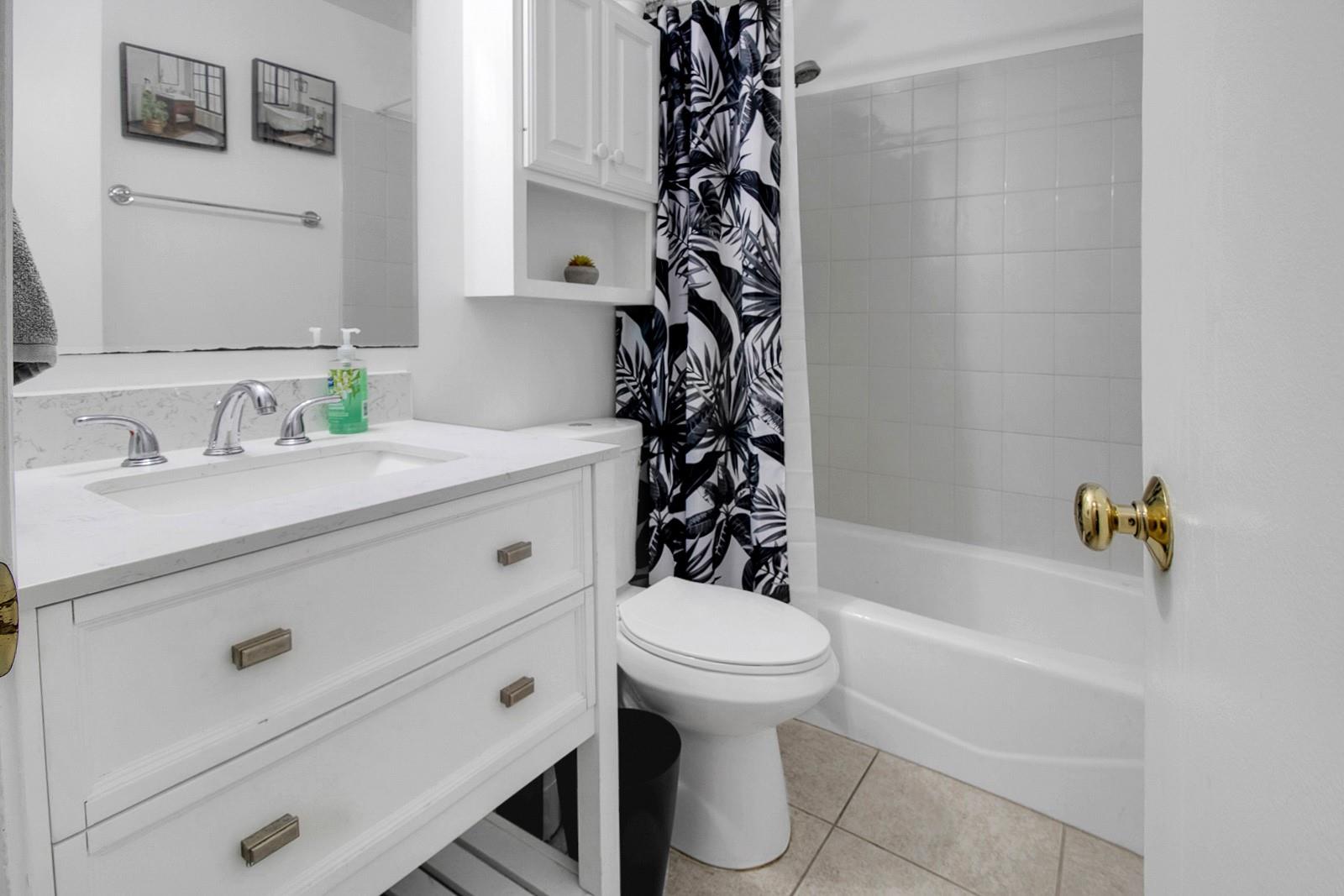 2440 NW 98th Lane, Coral Springs, FL 33065