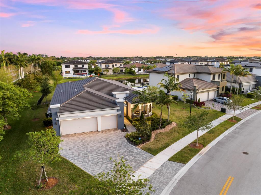 Photo for 10410 S Lago Vista Circle, Parkland, FL 33076 - Listing #FX-10434740 10410 S Lago Vista Circle, Parkland, FL 33076