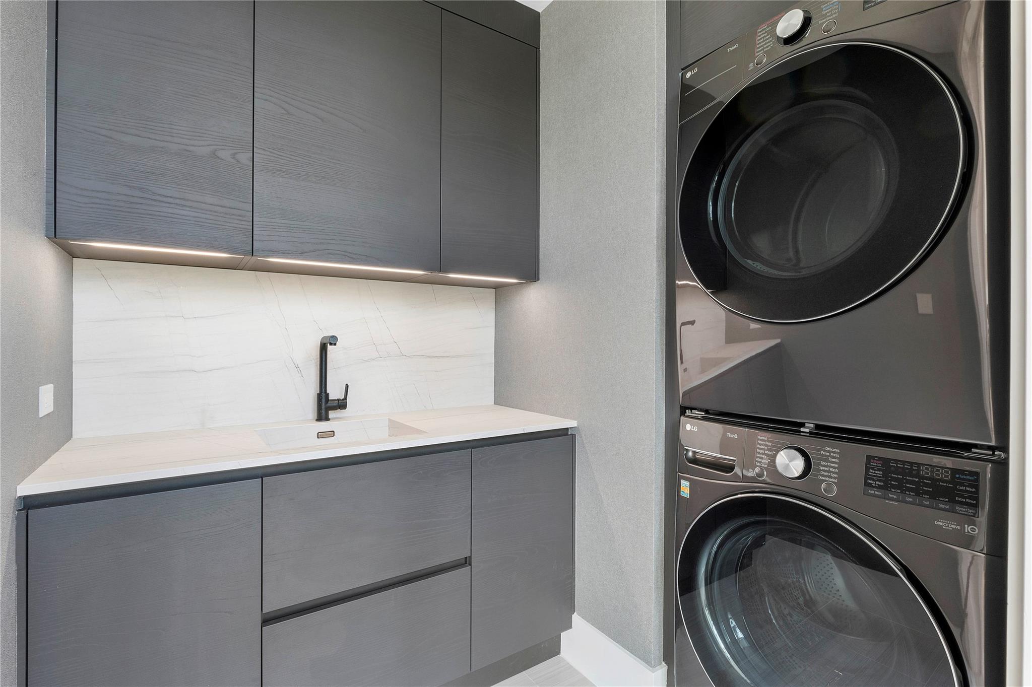 2880 NE 28th Street, Fort Lauderdale, FL 33306