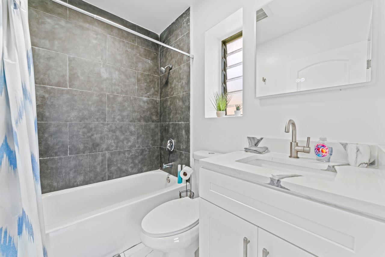 1215 NE 200th Street, Miami, FL 33179