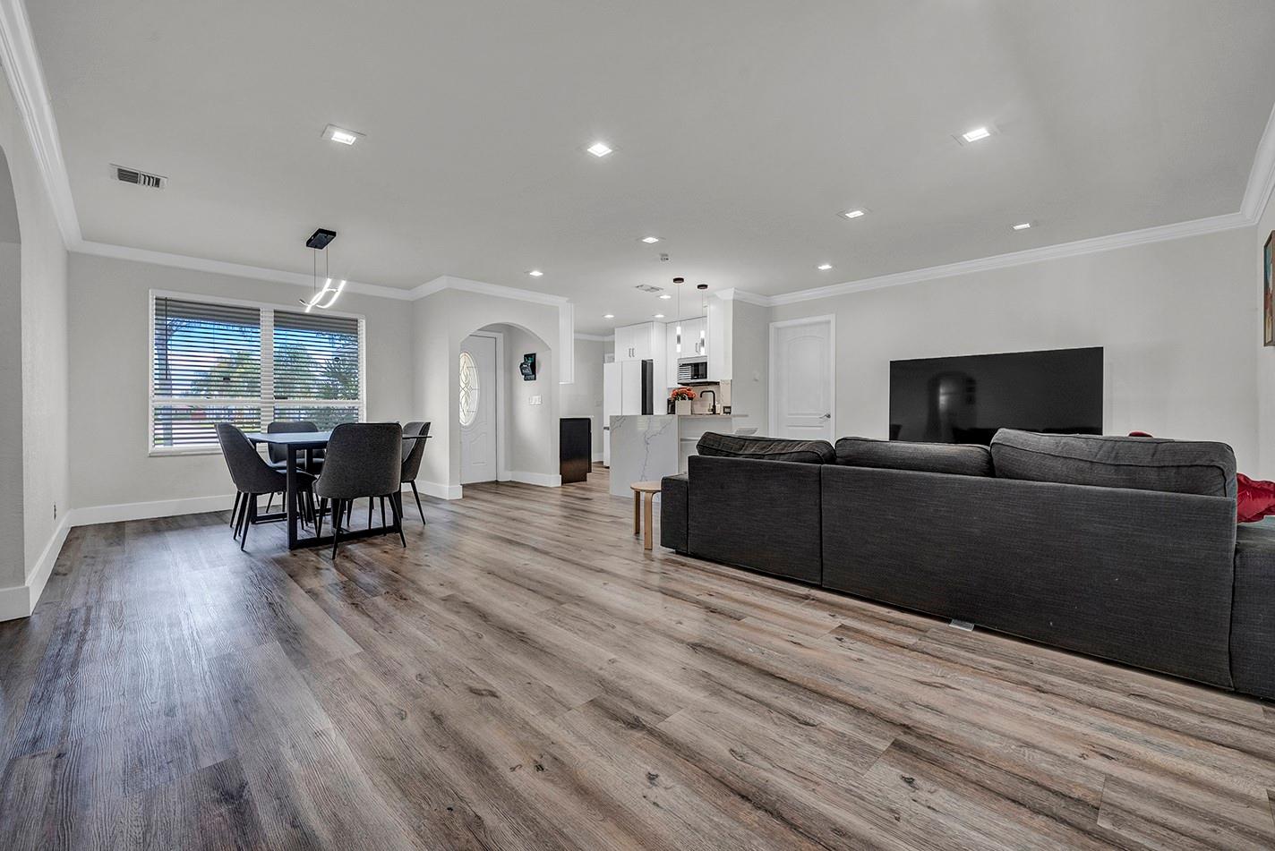 19667 Delaware Circle, Boca Raton, FL 33434