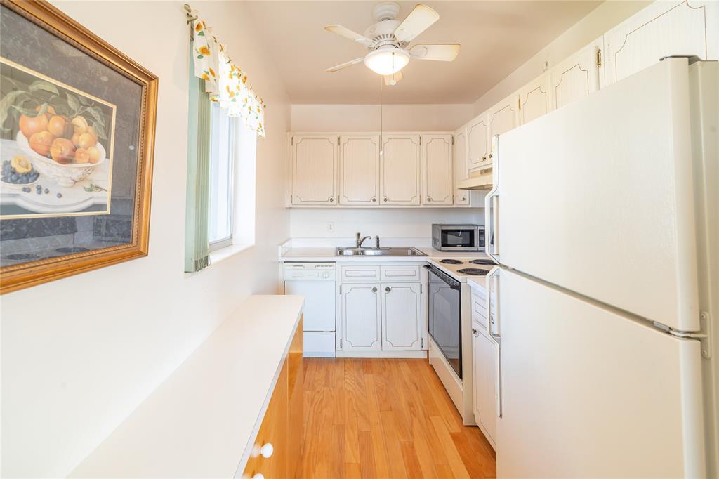 Photo for 3280 Lake Osborne Drive, 206, Lake Worth Beach, FL 33461 - Listing #FX-10432025 3280 Lake Osborne Drive, 206, Lake Worth Beach, FL 33461