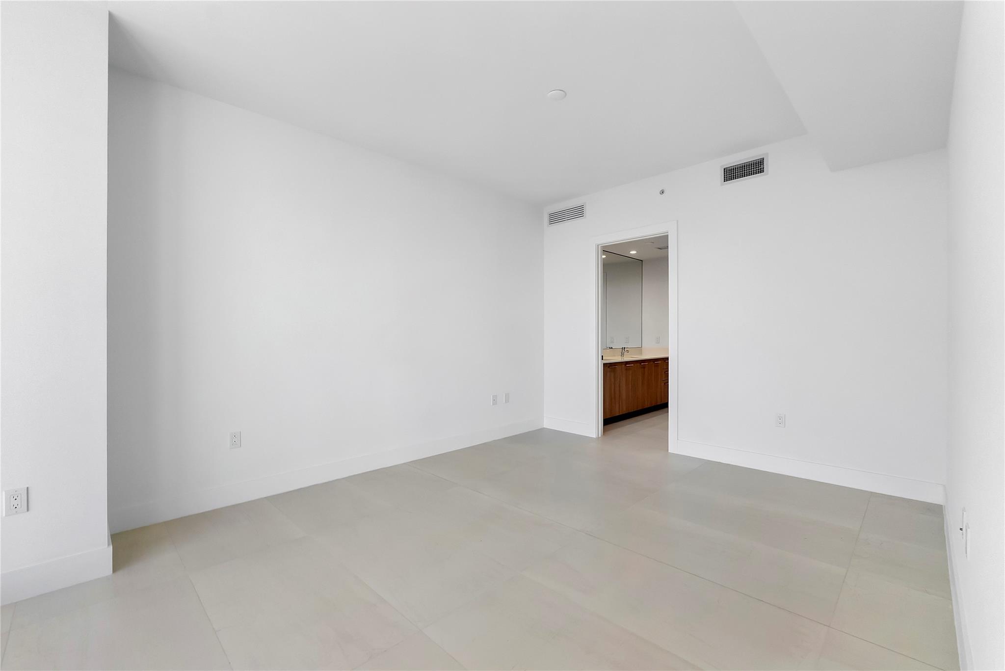 153 Seabreeze Boulevard 1203, Fort Lauderdale, FL 33304