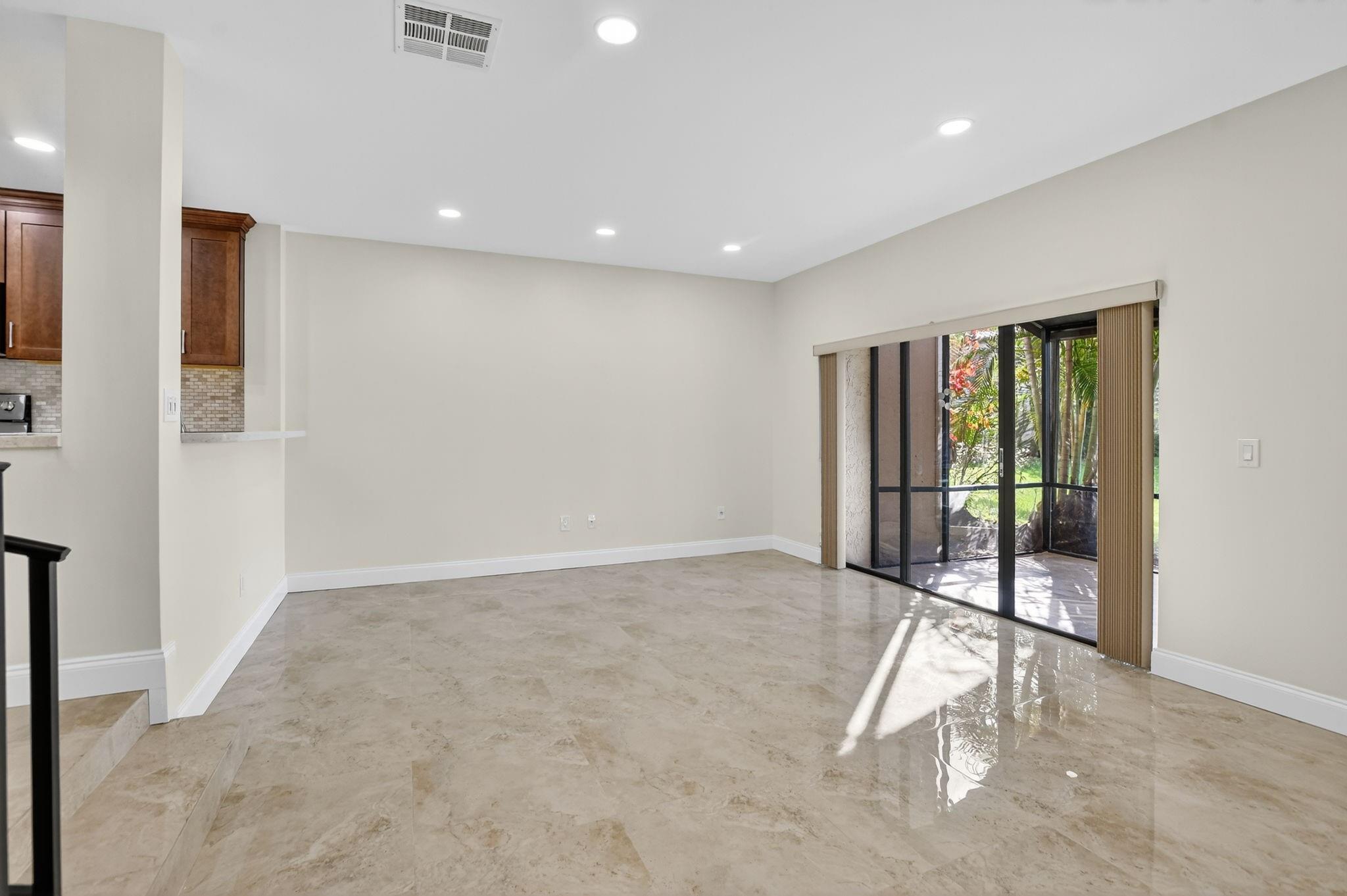 21476 Juego Circle 8C, Boca Raton, FL 33433