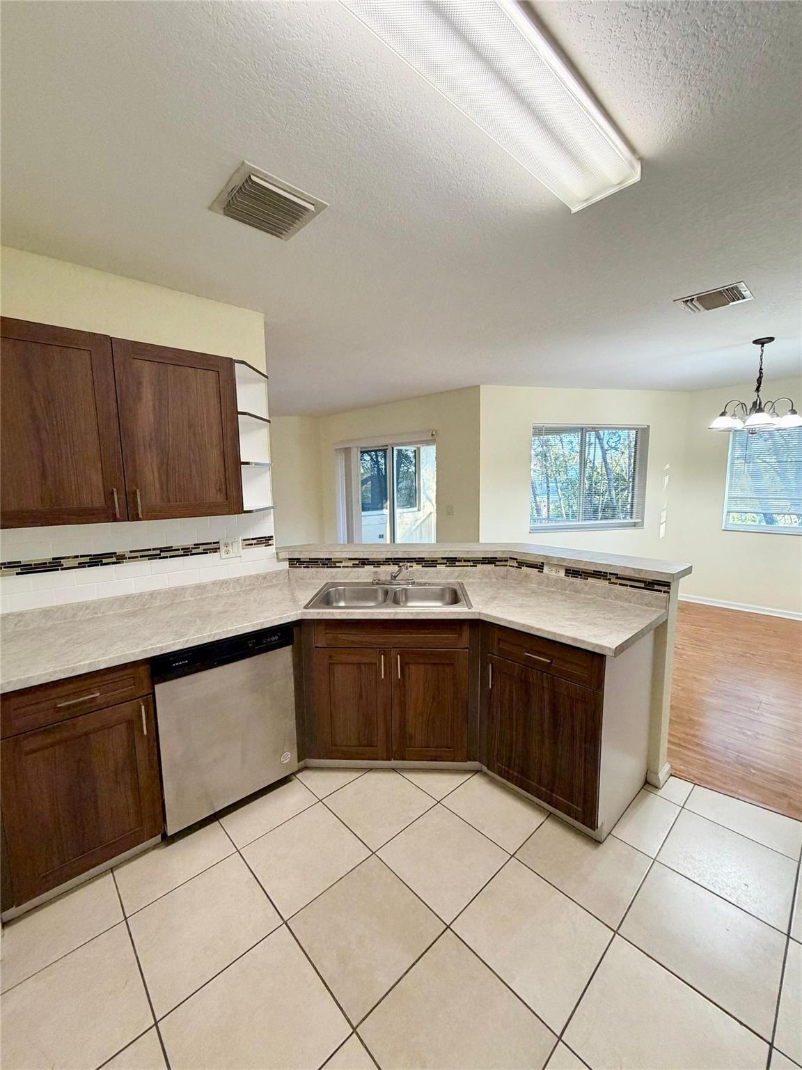 8466 NW 40th Street, Coral Springs, FL 33065