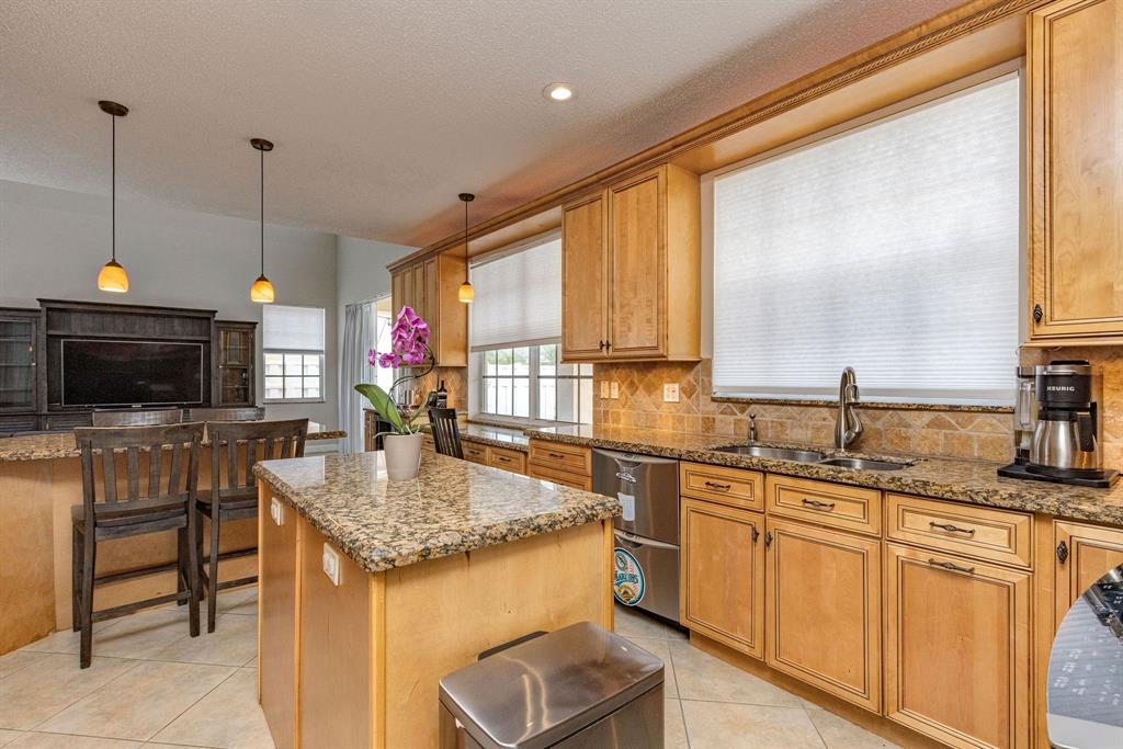 Photo for 1104 Hidden Valley Way, Weston, FL 33327 - Listing #FX-10435153 1104 Hidden Valley Way, Weston, FL 33327