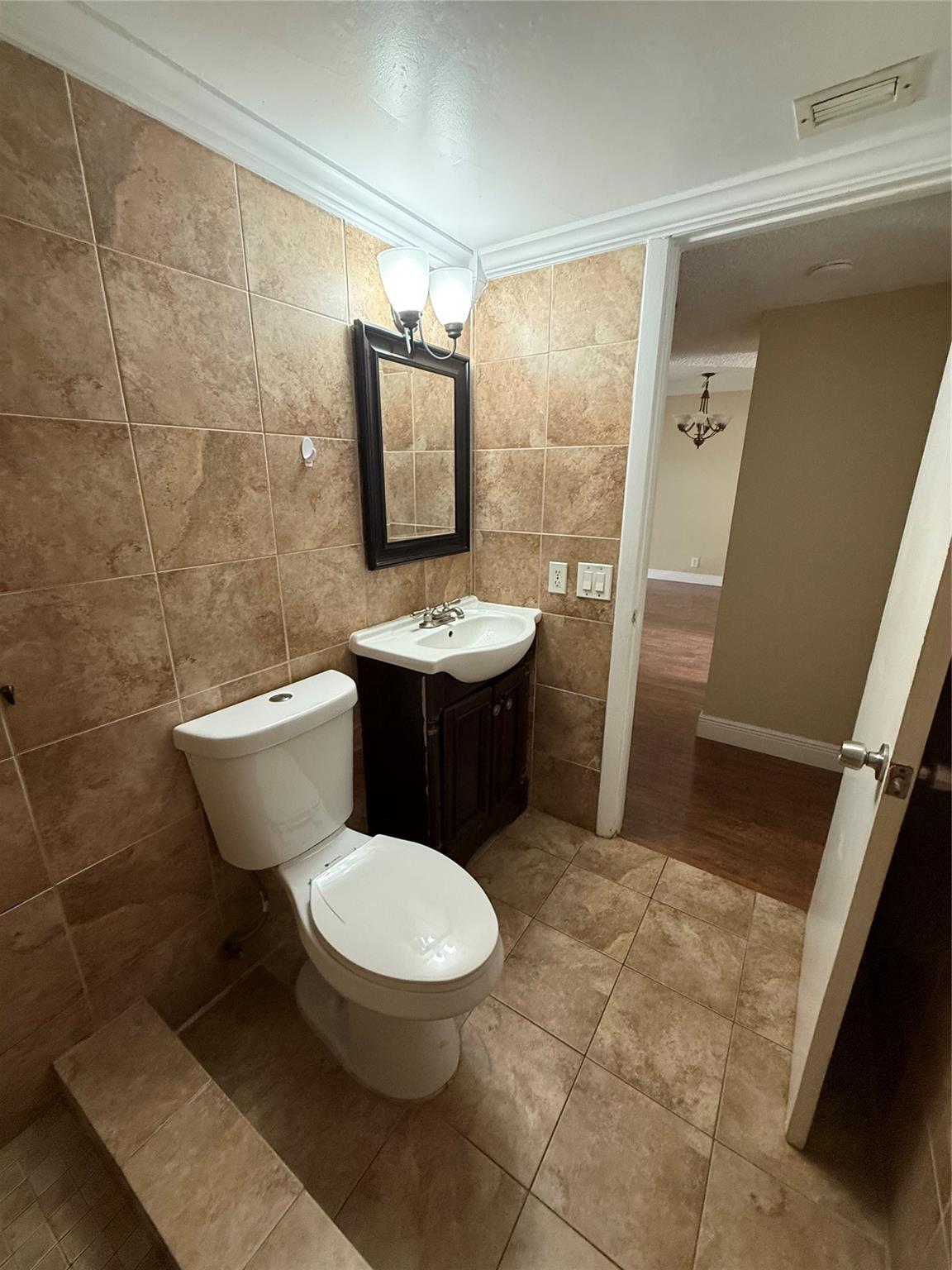 1200 NW 87th Avenue 114, Coral Springs, FL 33071