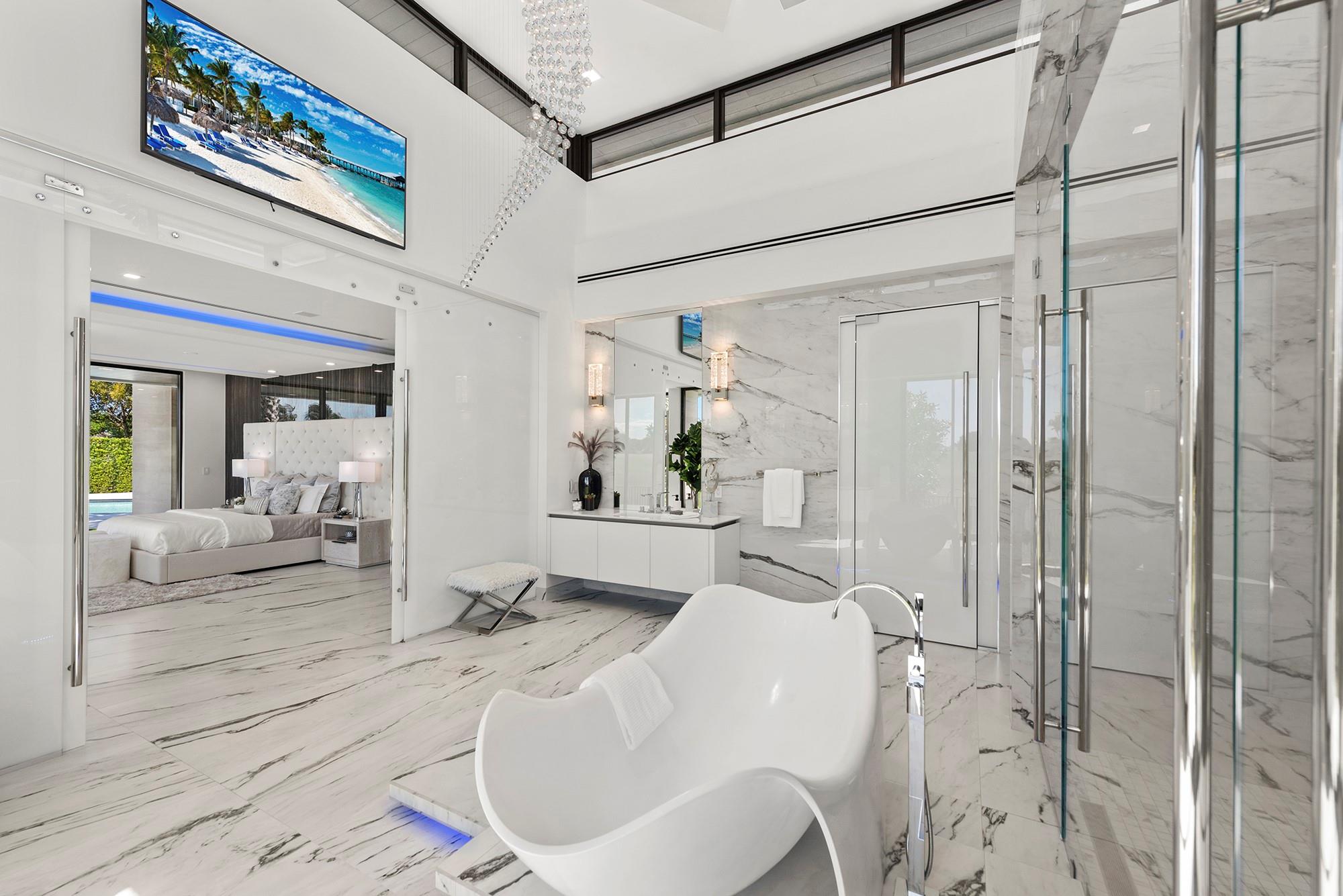 4041 Country Club Lane, Fort Lauderdale, FL 33308