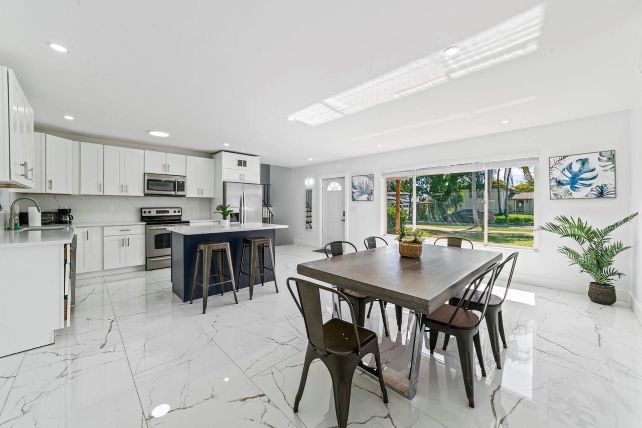 1215 NE 200th Street, Miami, FL 33179