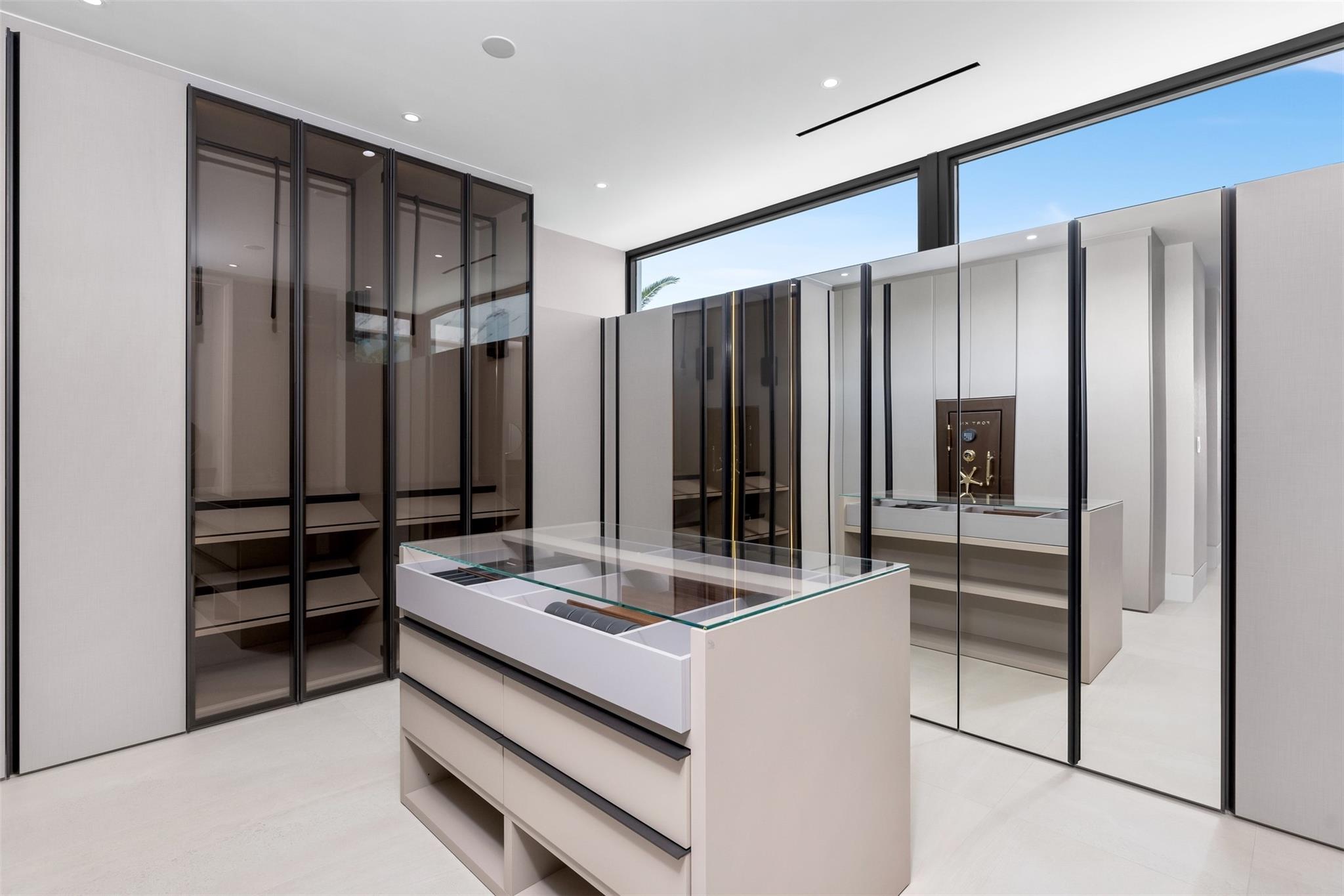 1555 SE 14th Court, Deerfield Beach, FL 33441