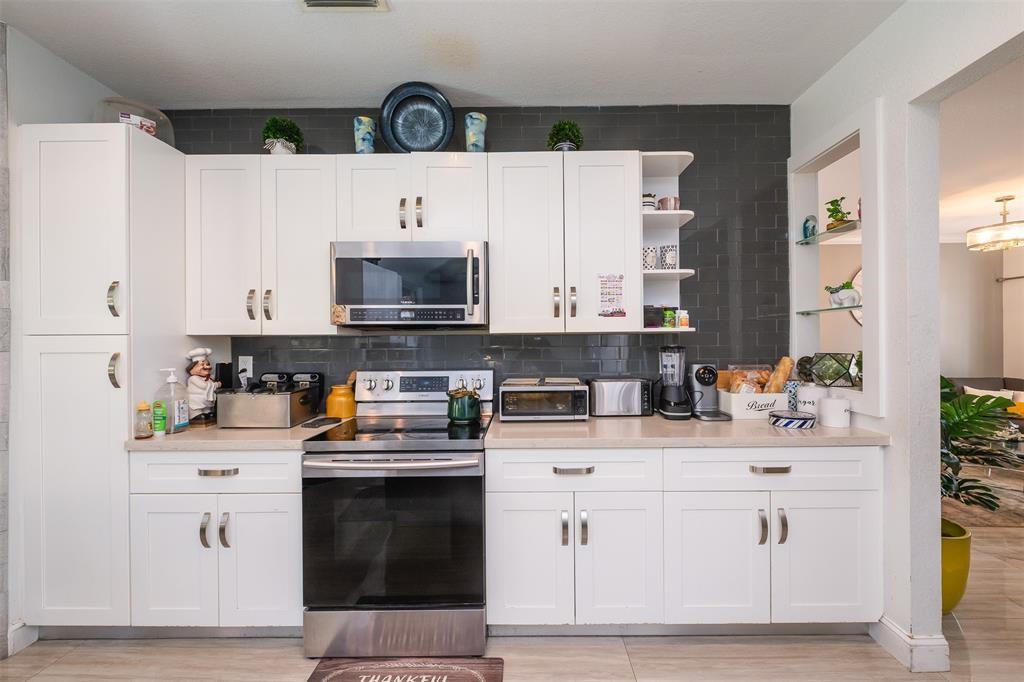 Photo for 1943 NW 170 Avenue, Pembroke Pines, FL 33028 - Listing #FX-10511902 1943 NW 170 Avenue, Pembroke Pines, FL 33028