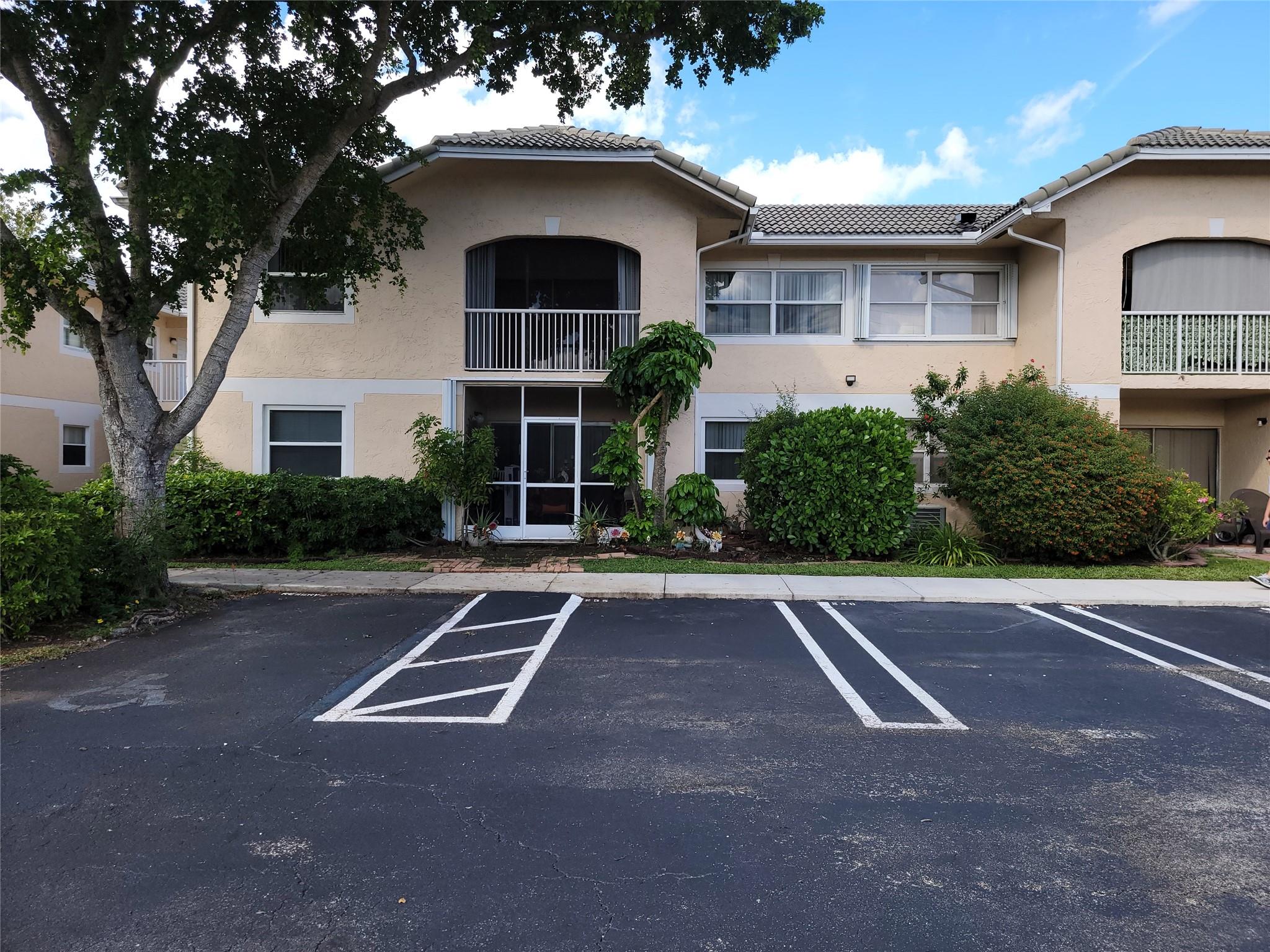 Photo for 12255 Royal Palm Bl, 8-O, Coral Springs, FL 33065 - listing #FX-10533790 12255 Royal Palm Bl, 8-O, Coral Springs, FL 33065