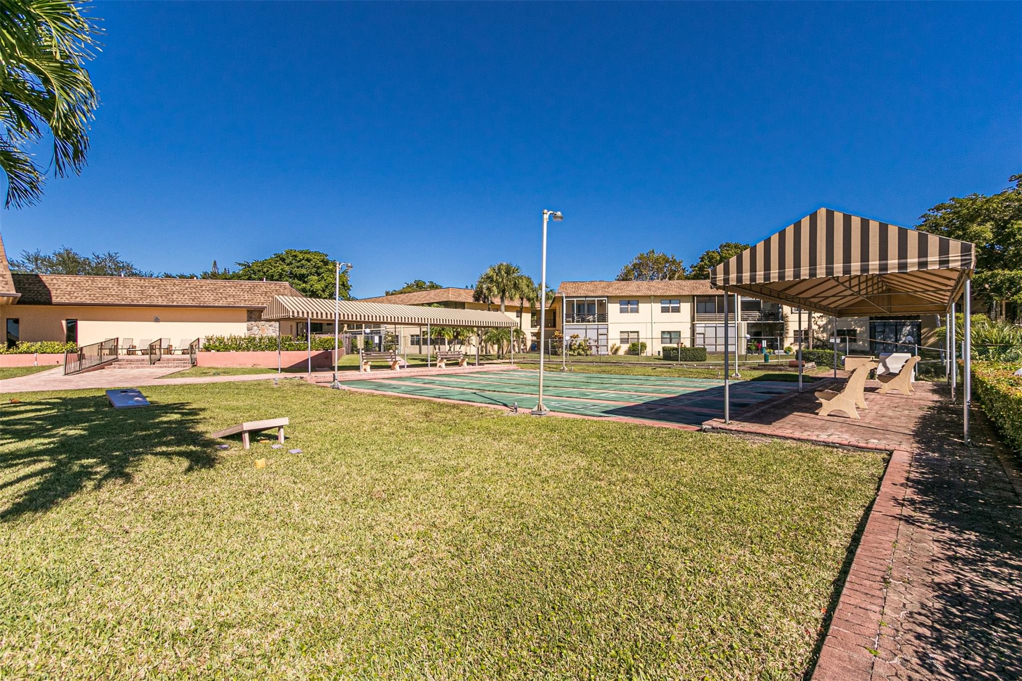 450 Briarwood Circle 2, Hollywood, FL 33024