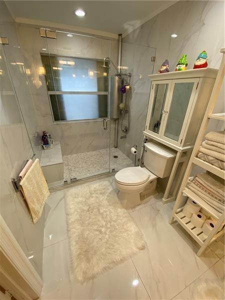 21135 Helmsman Drive O12, Miami, FL 33180