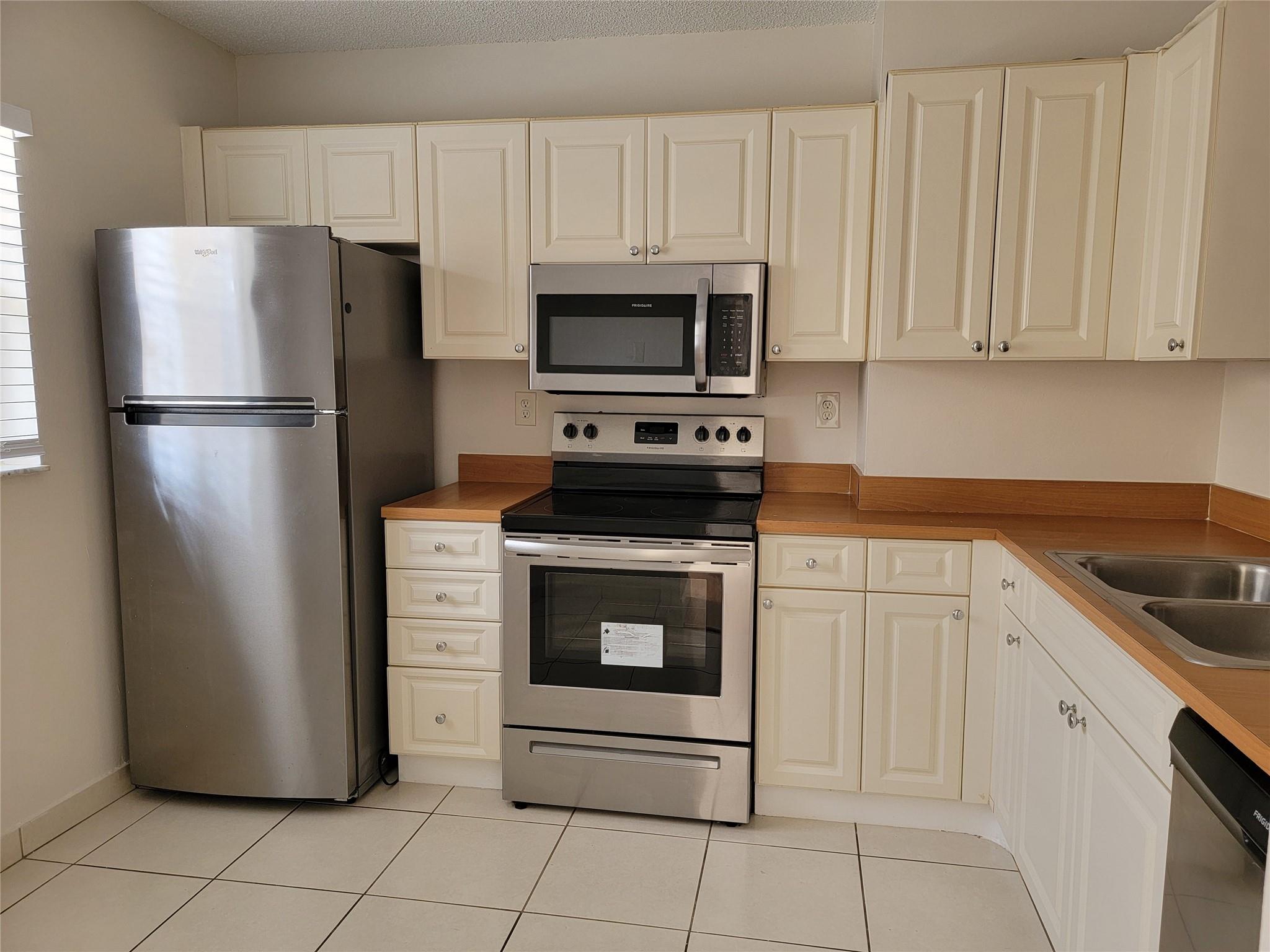 12255 Royal Palm Bl 8-O, Coral Springs, FL 33065