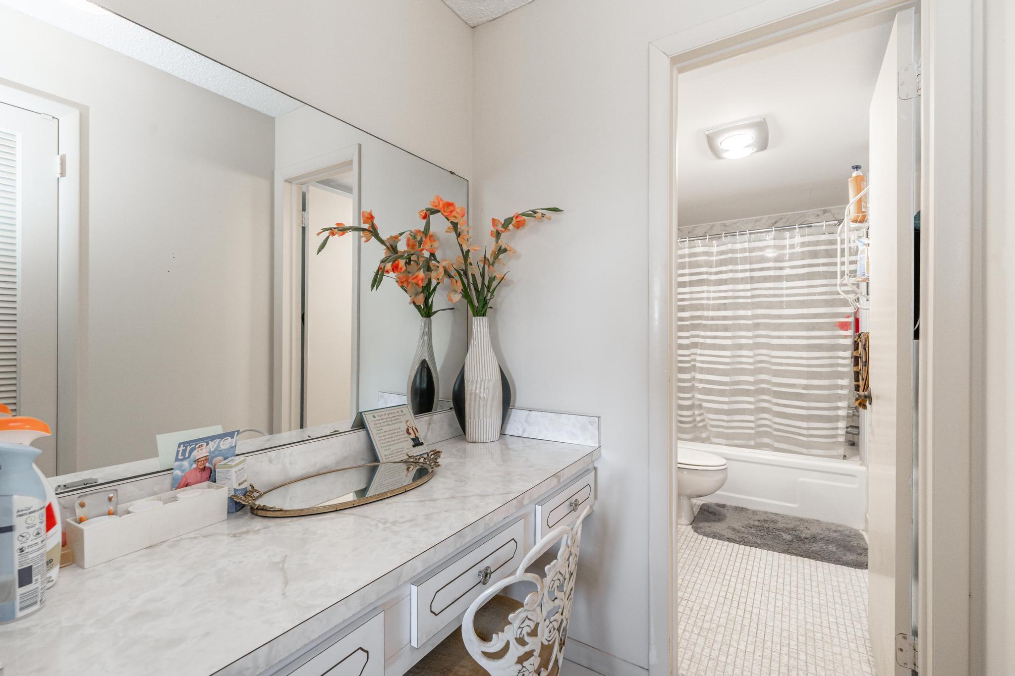 Photo for 8900 Washington Boulevard, 506B, Pembroke Pines, FL 33025 - Listing #FX-10484168 8900 Washington Boulevard, 506B, Pembroke Pines, FL 33025