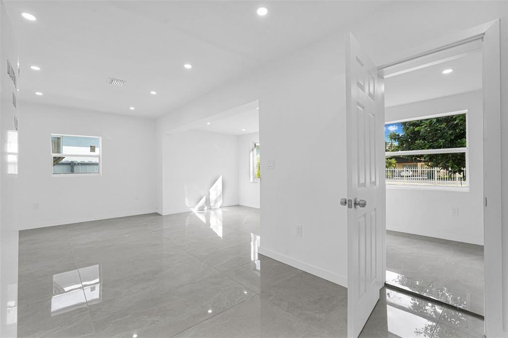 11406 NW 17th Avenue, Miami, FL 33167