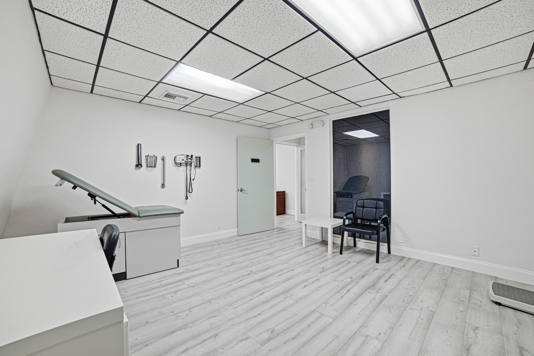 2929 N University Drive, Coral Springs, FL 33065