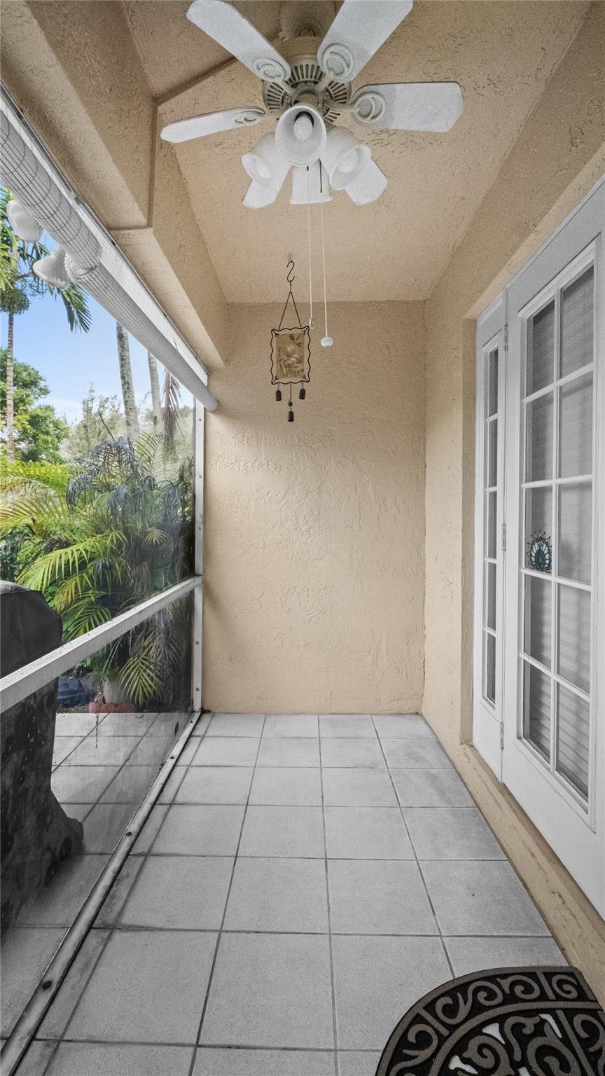 11431 Lakeview Drive 5-C, Coral Springs, FL 33071